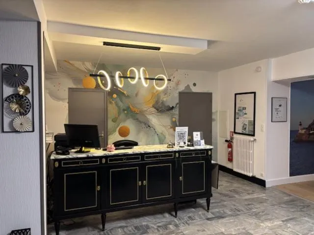 Lobby or reception in The Originals Boutique, Hôtel de La Baie de Morlaix