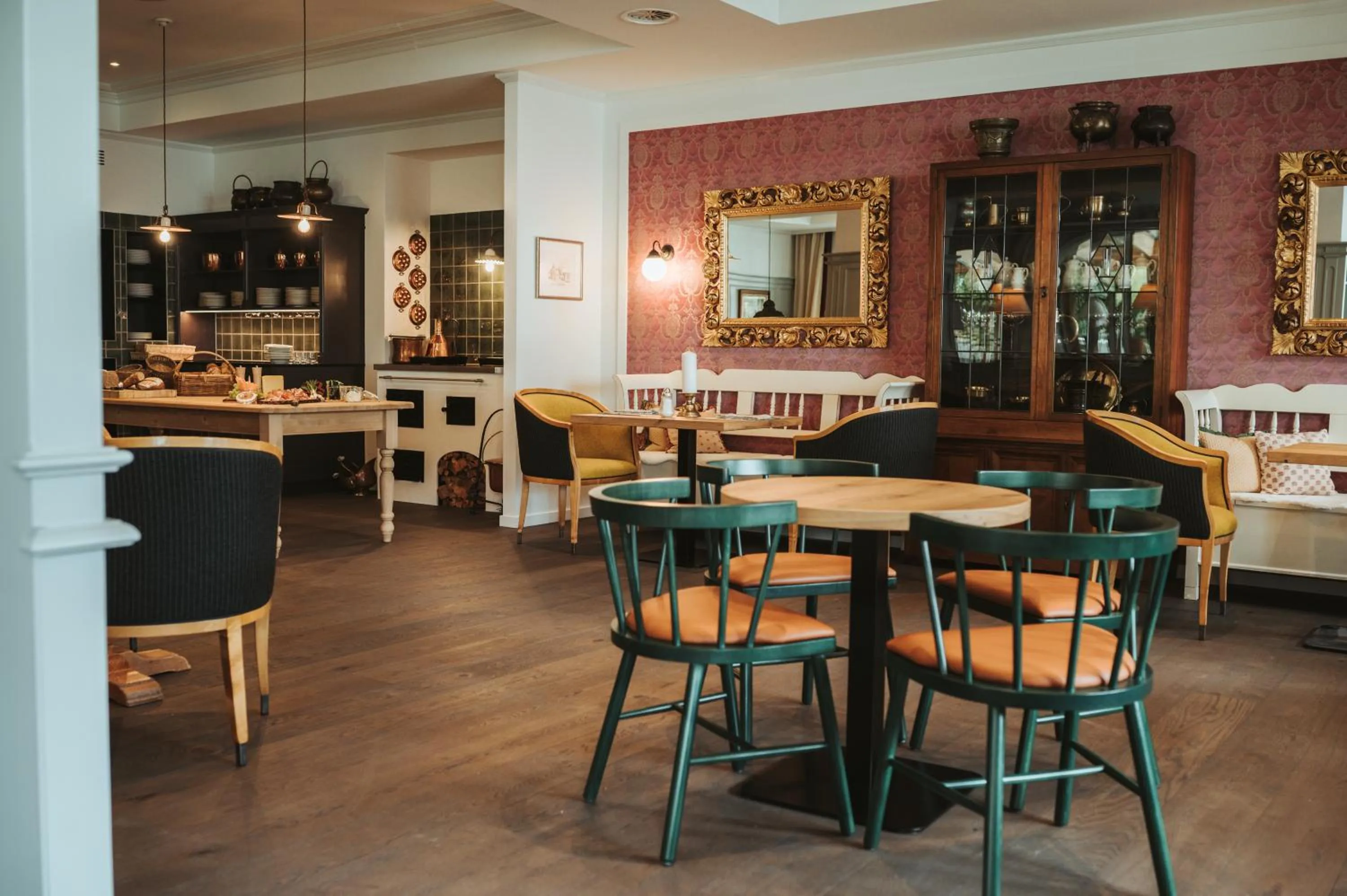 Restaurant/places to eat in HENRI Country House Seefeld