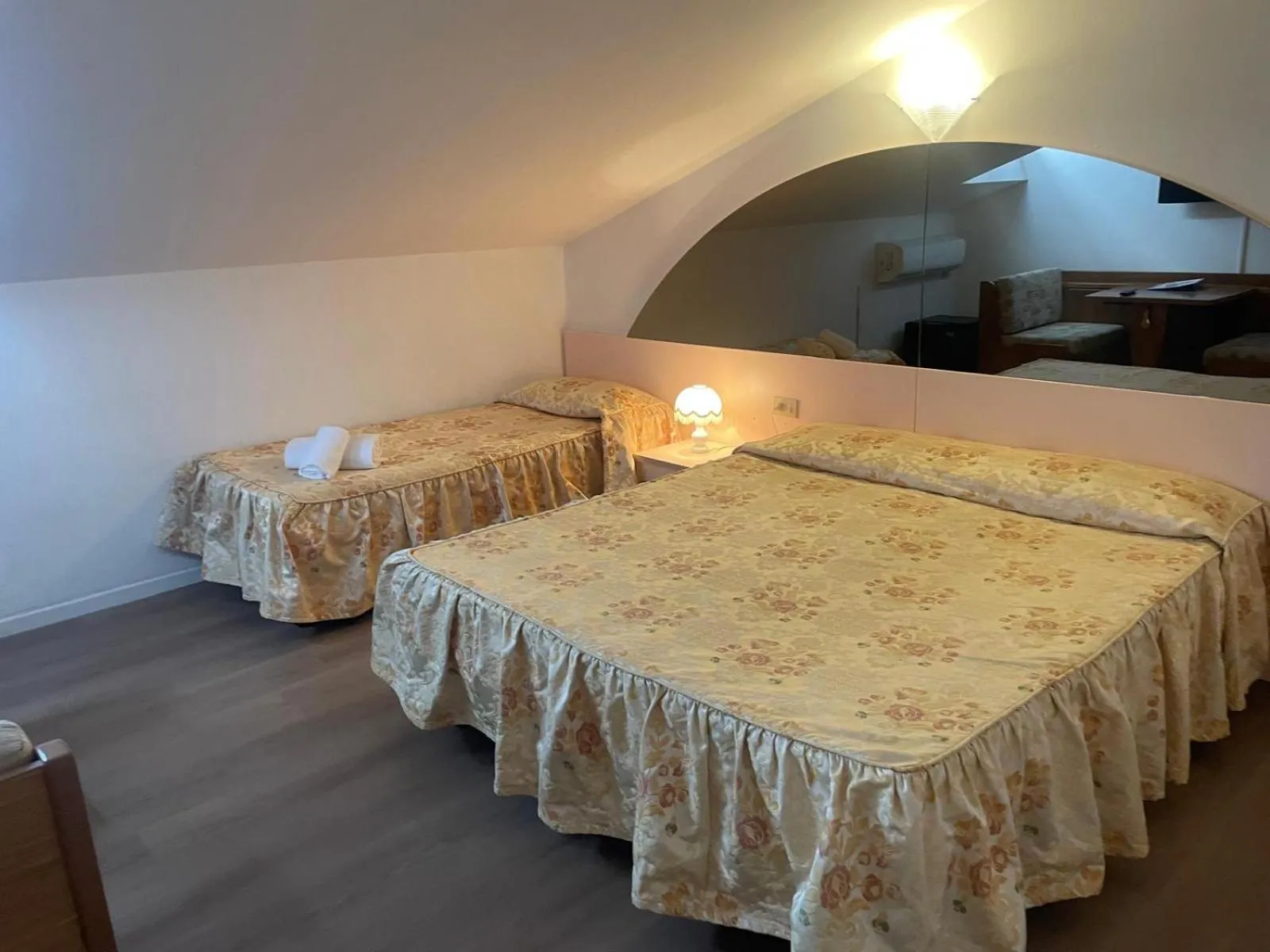 Bed in Hotel Villa Luisa