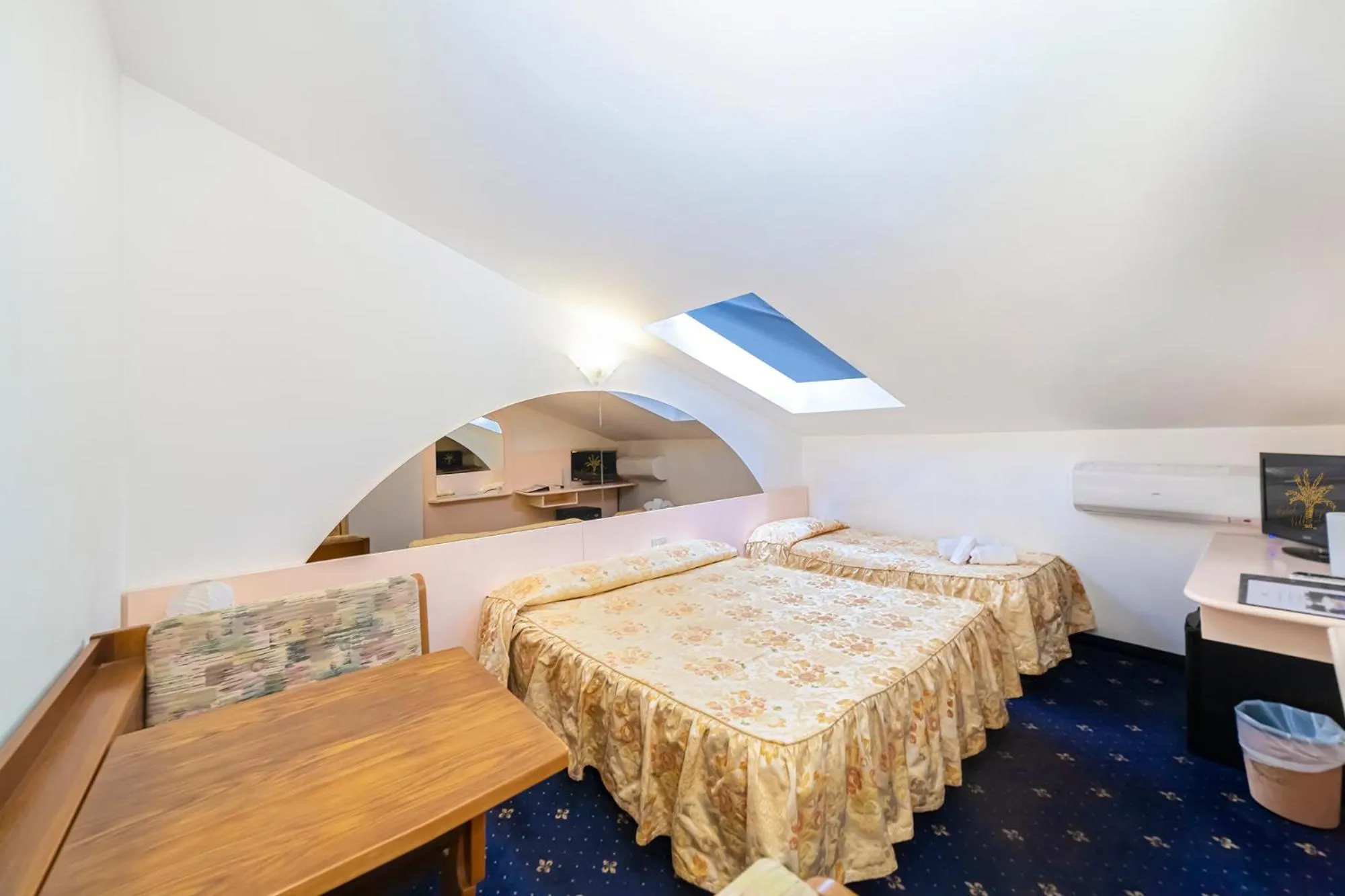 Bed in Hotel Villa Luisa