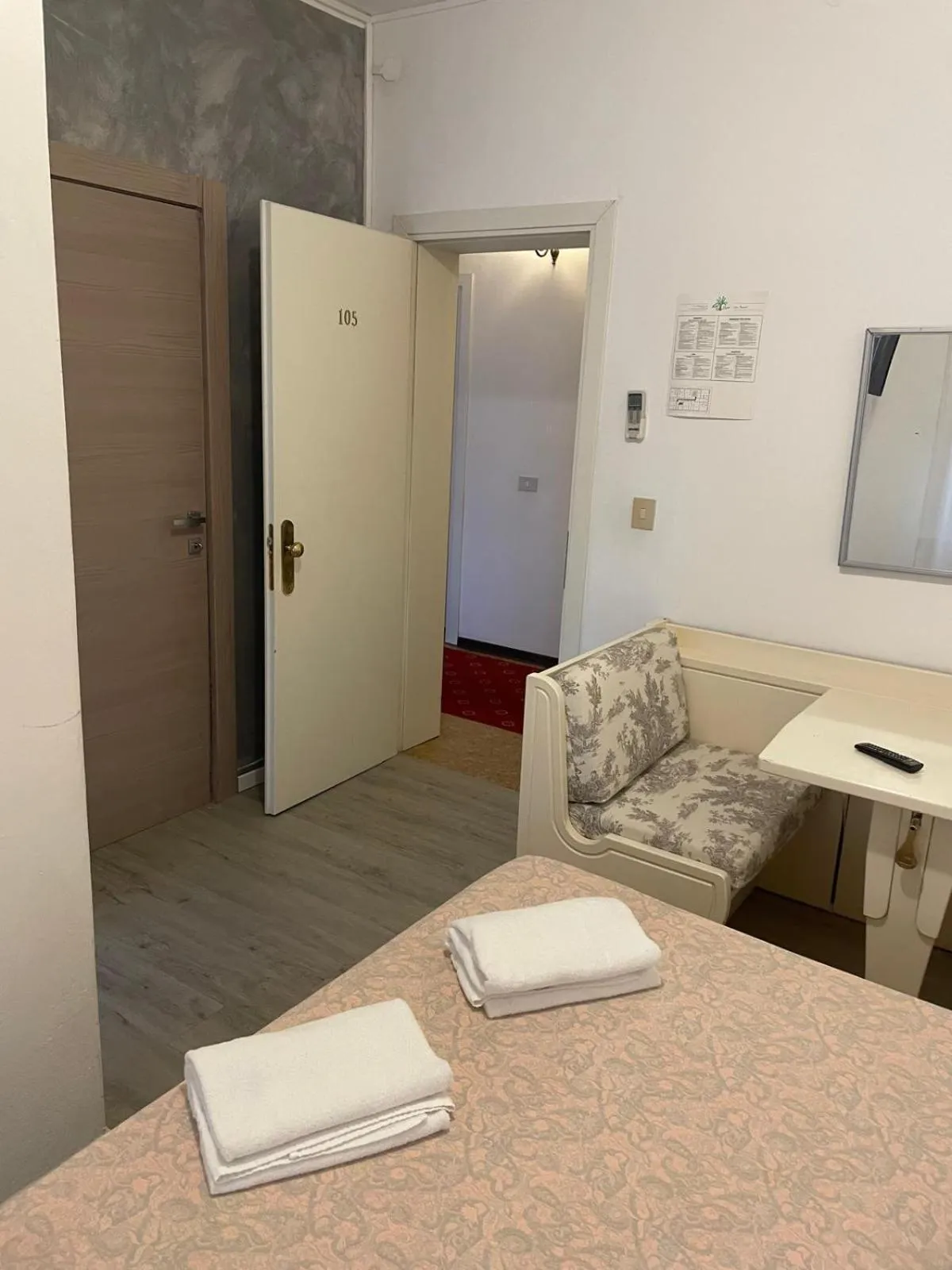 Bed in Hotel Villa Luisa