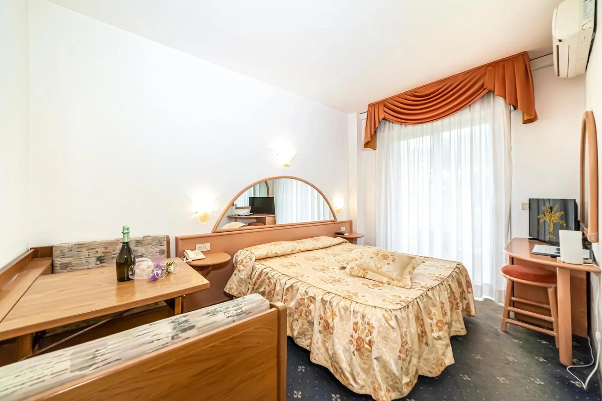 Double or Twin Room with Terrace - single occupancy in Hotel Villa Luisa