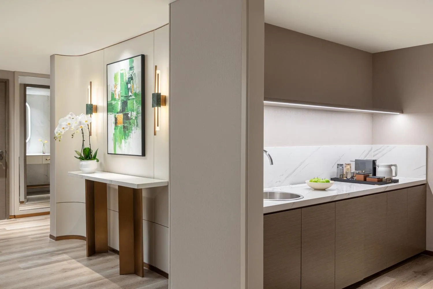 Coffee/tea facilities in Sunworld Dynasty Hotel Beijing Wangfujing