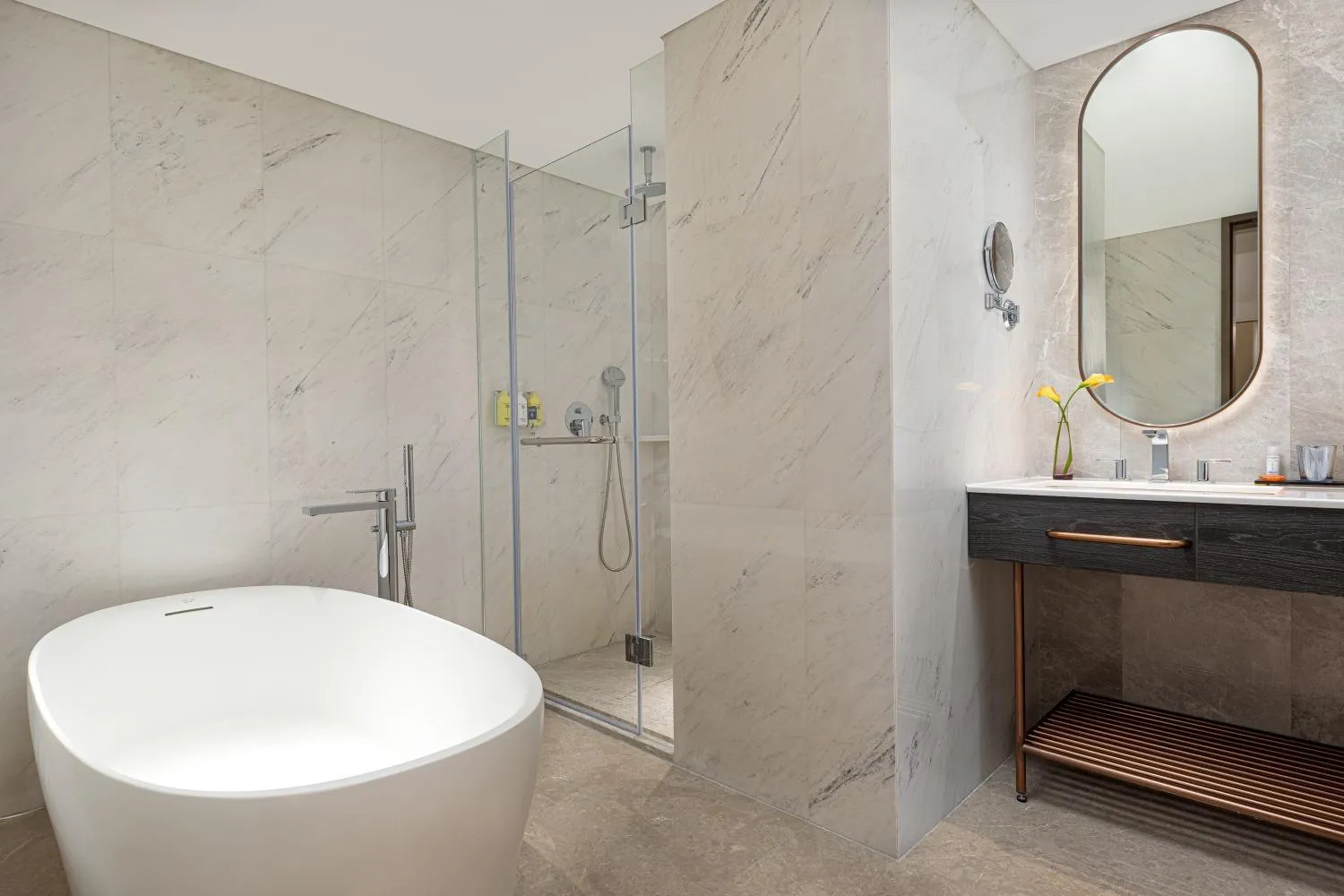 Bathroom in Sunworld Dynasty Hotel Beijing Wangfujing