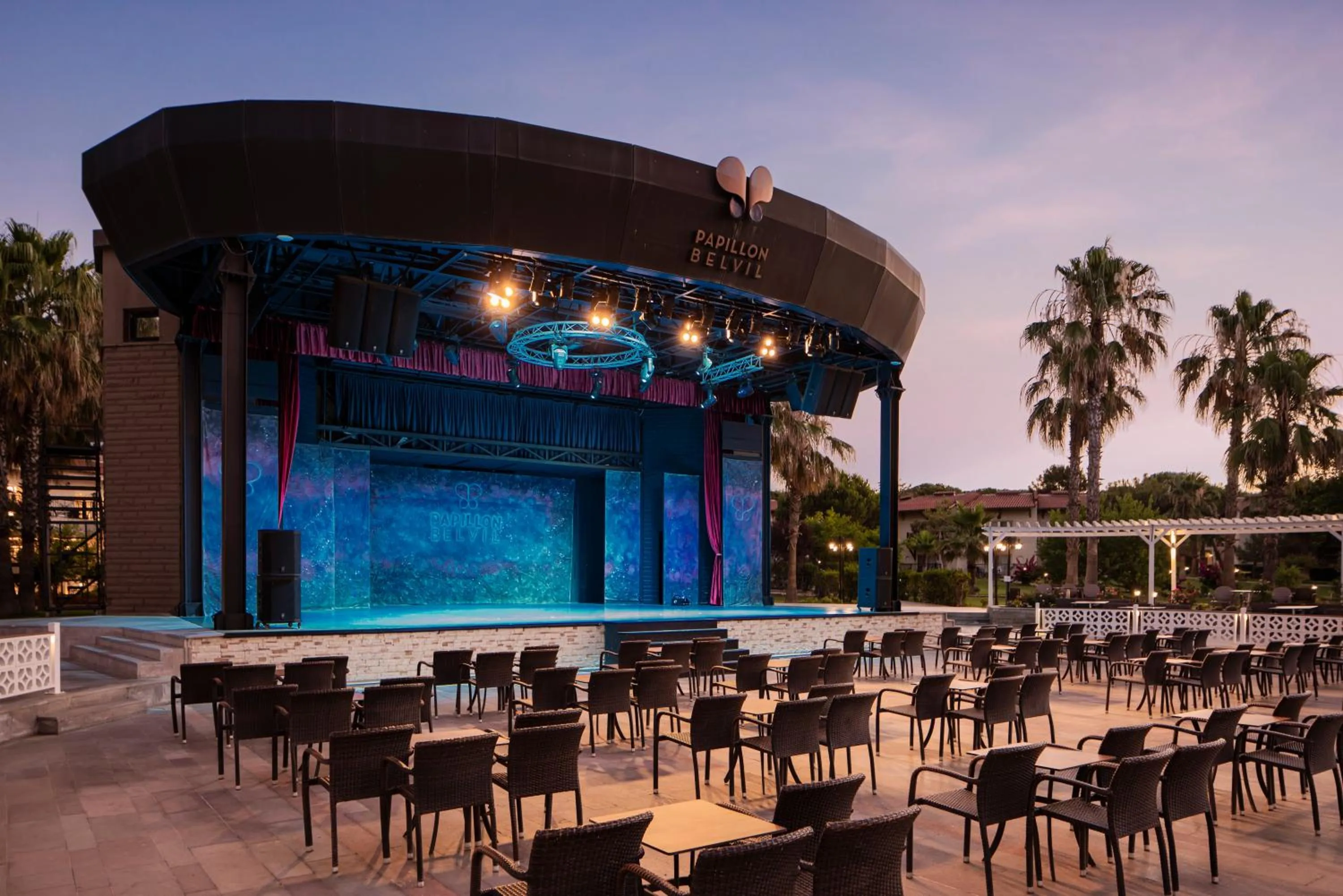 Entertainment in Papillon Belvil Holiday Village