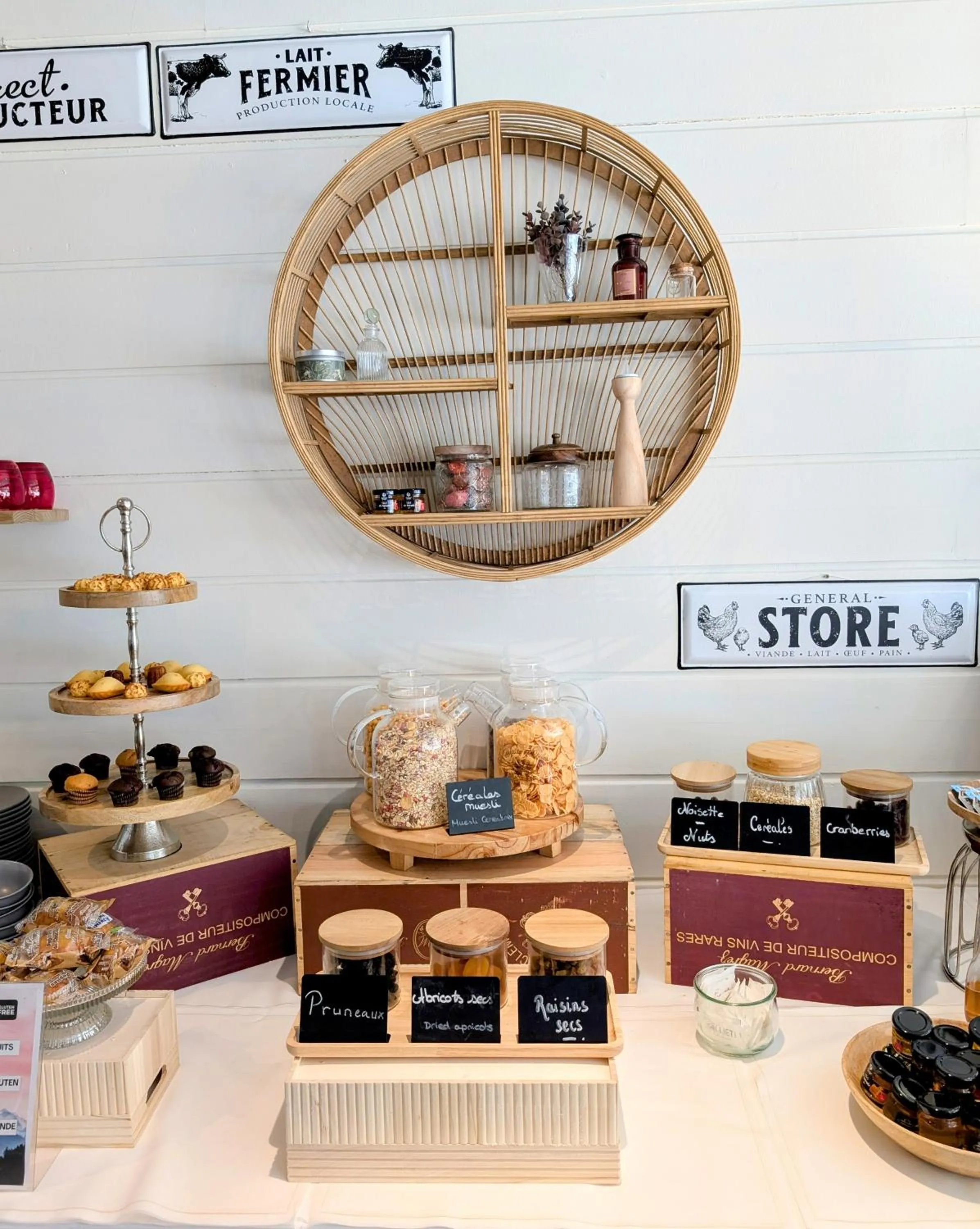 Buffet breakfast in Best Western Alexander Park Chambéry