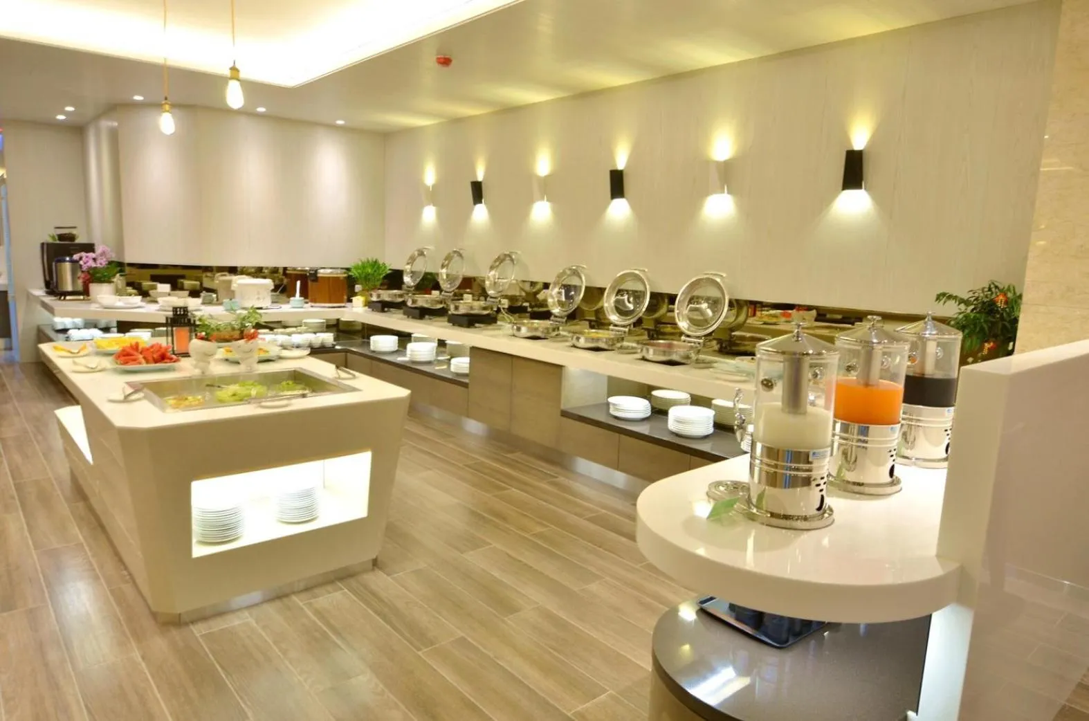 Breakfast in eHome Hotel