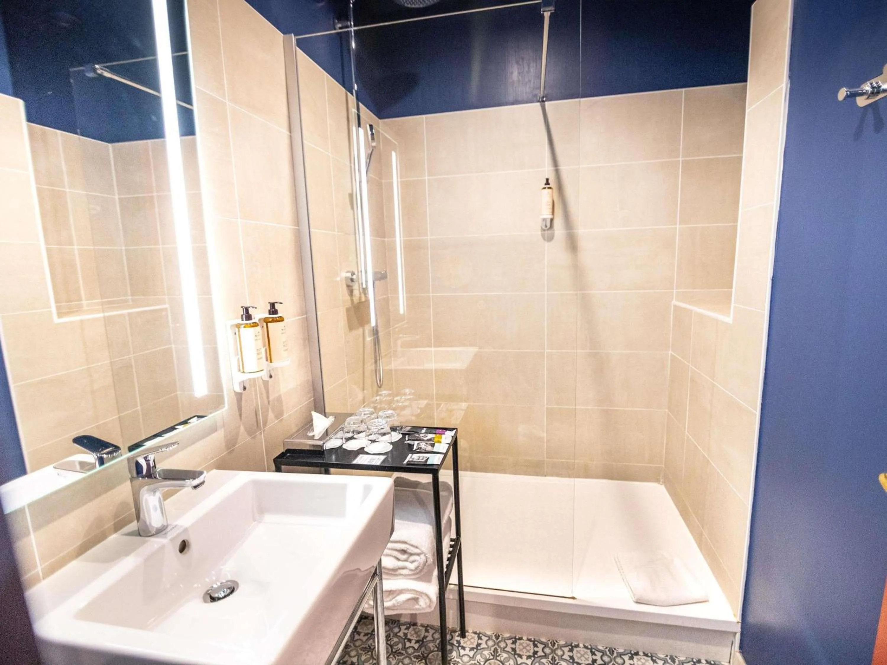 Bedroom in Hôtel Mercure Rochefort La Corderie Royale