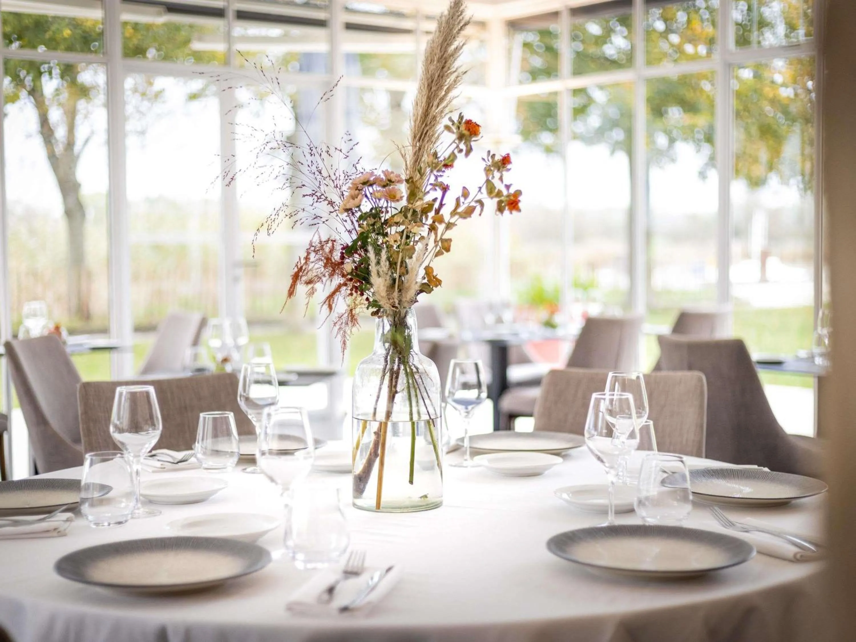 Restaurant/places to eat in Hôtel Mercure Rochefort La Corderie Royale