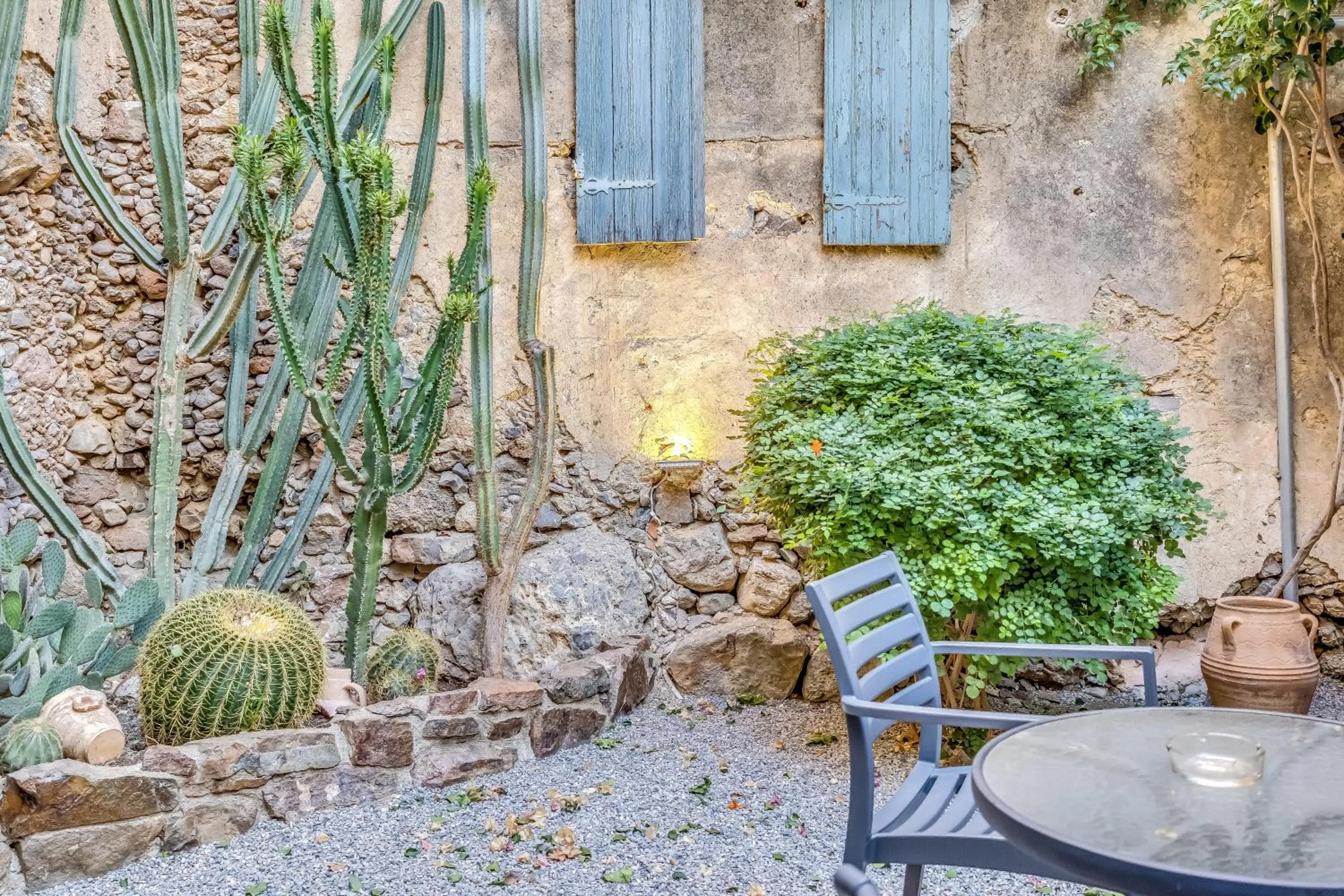 Garden in Sofia's Lovely Rooms