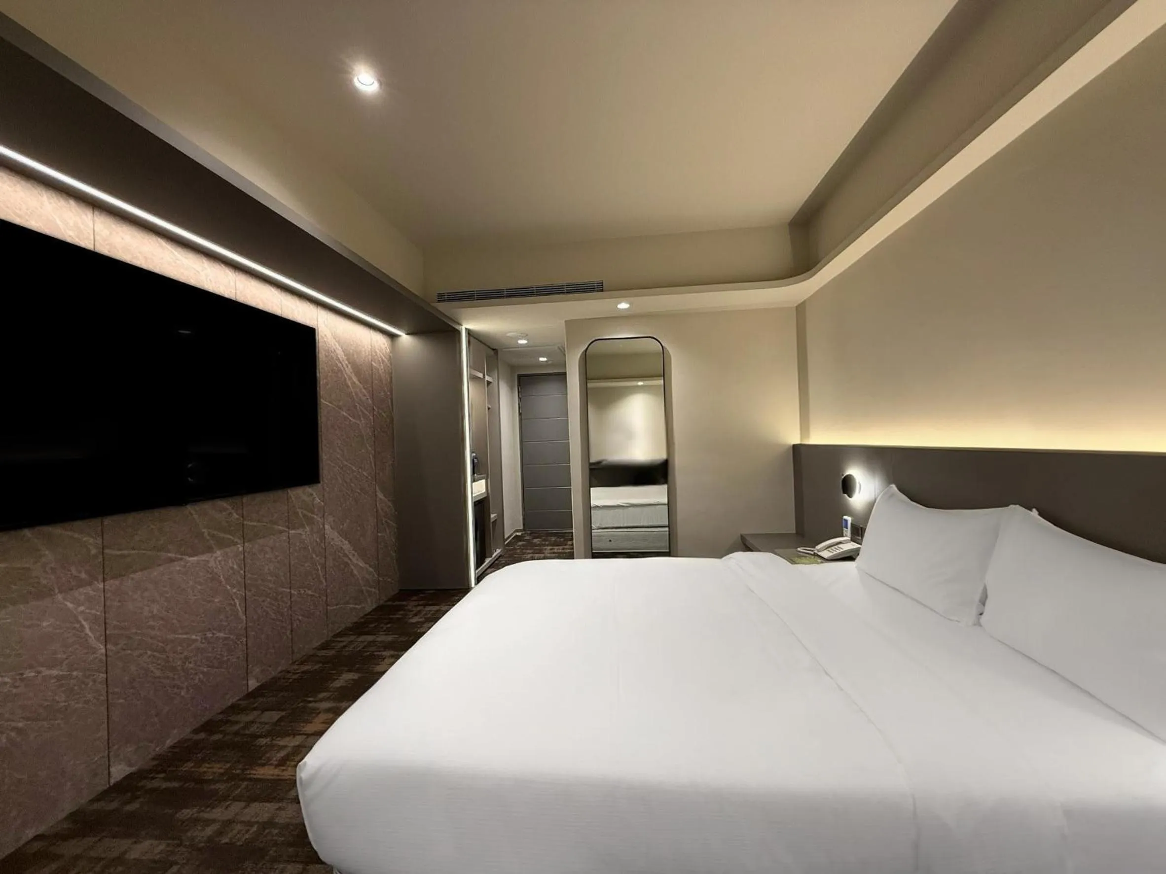 TV and multimedia, Bed in Hub Hotel Ximen-inn Kunming