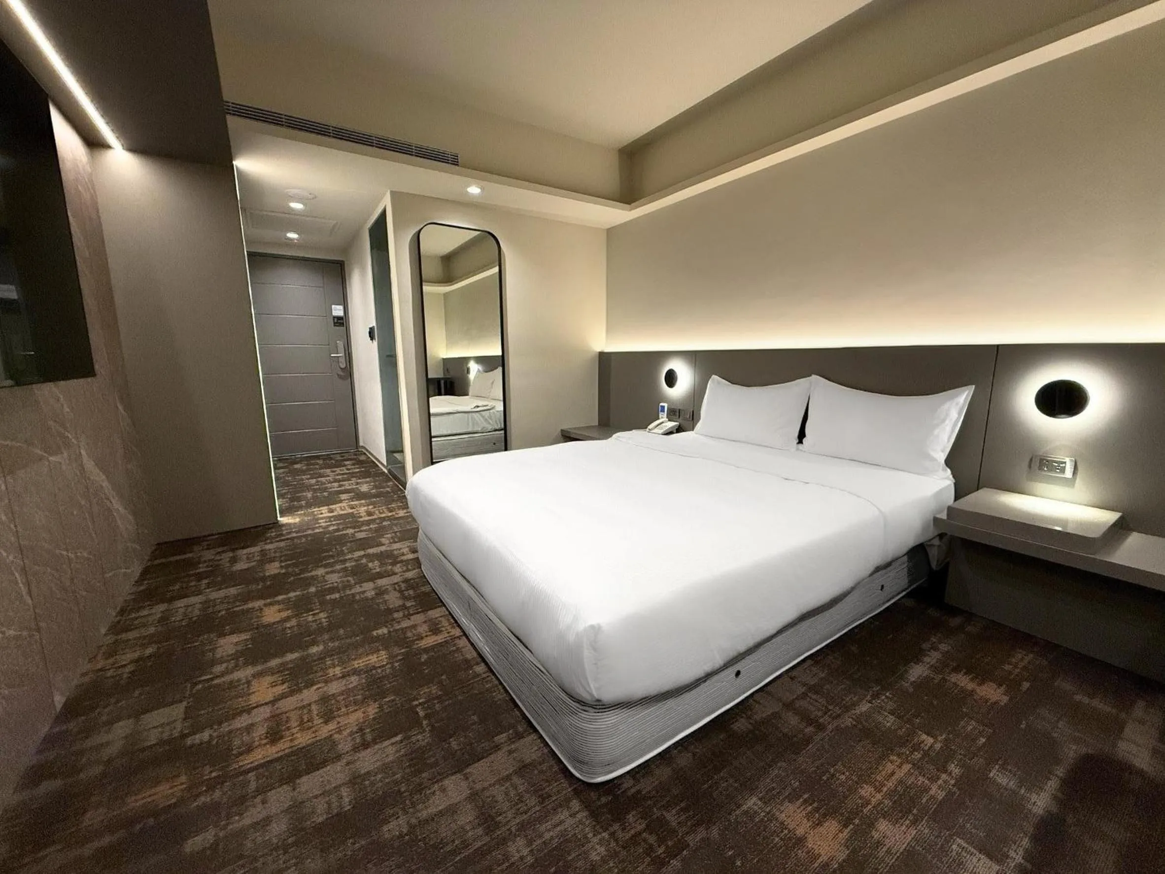 Photo of the whole room, Bed in Hub Hotel Ximen-inn Kunming