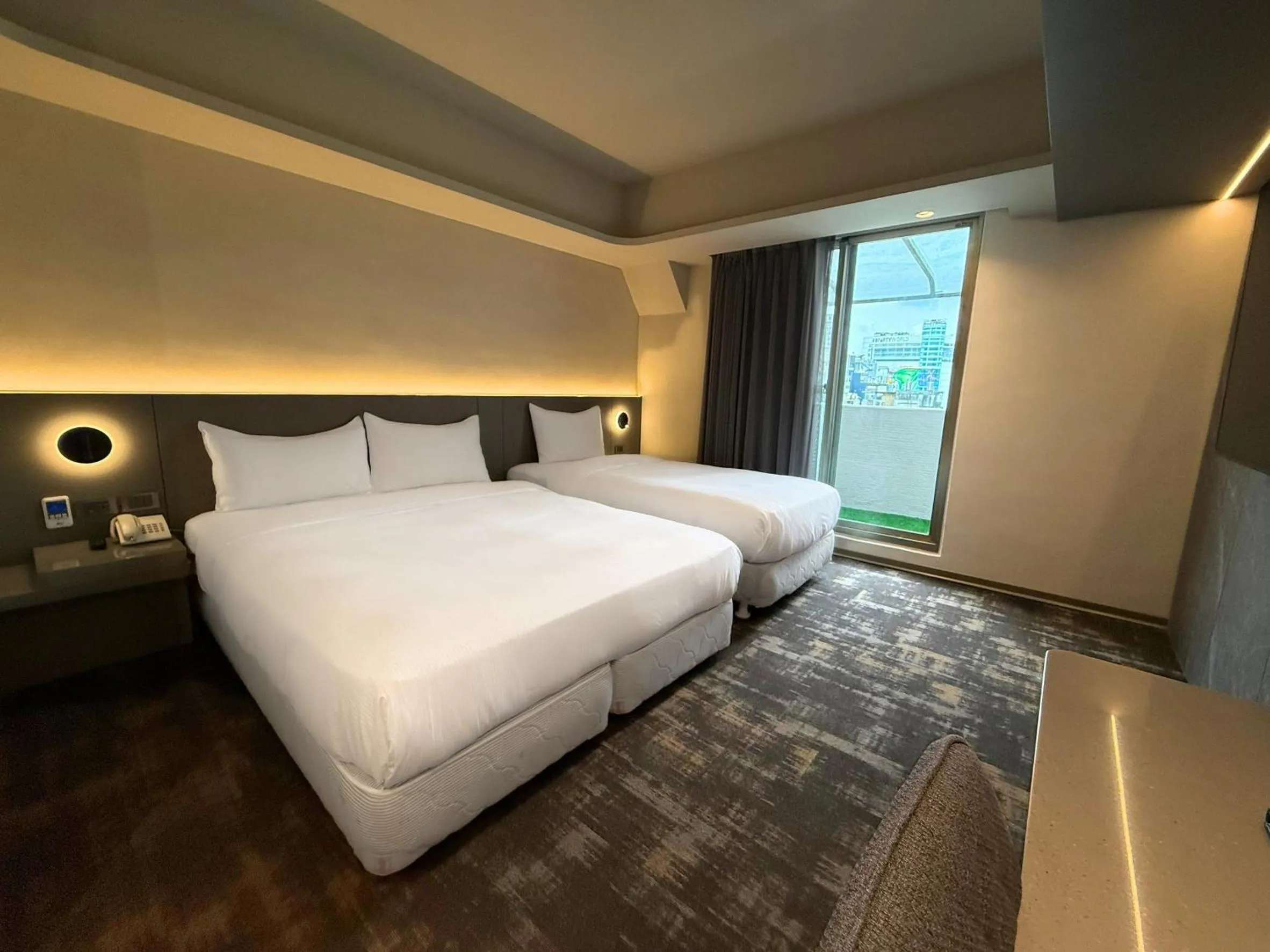 Photo of the whole room, Bed in Hub Hotel Ximen-inn Kunming
