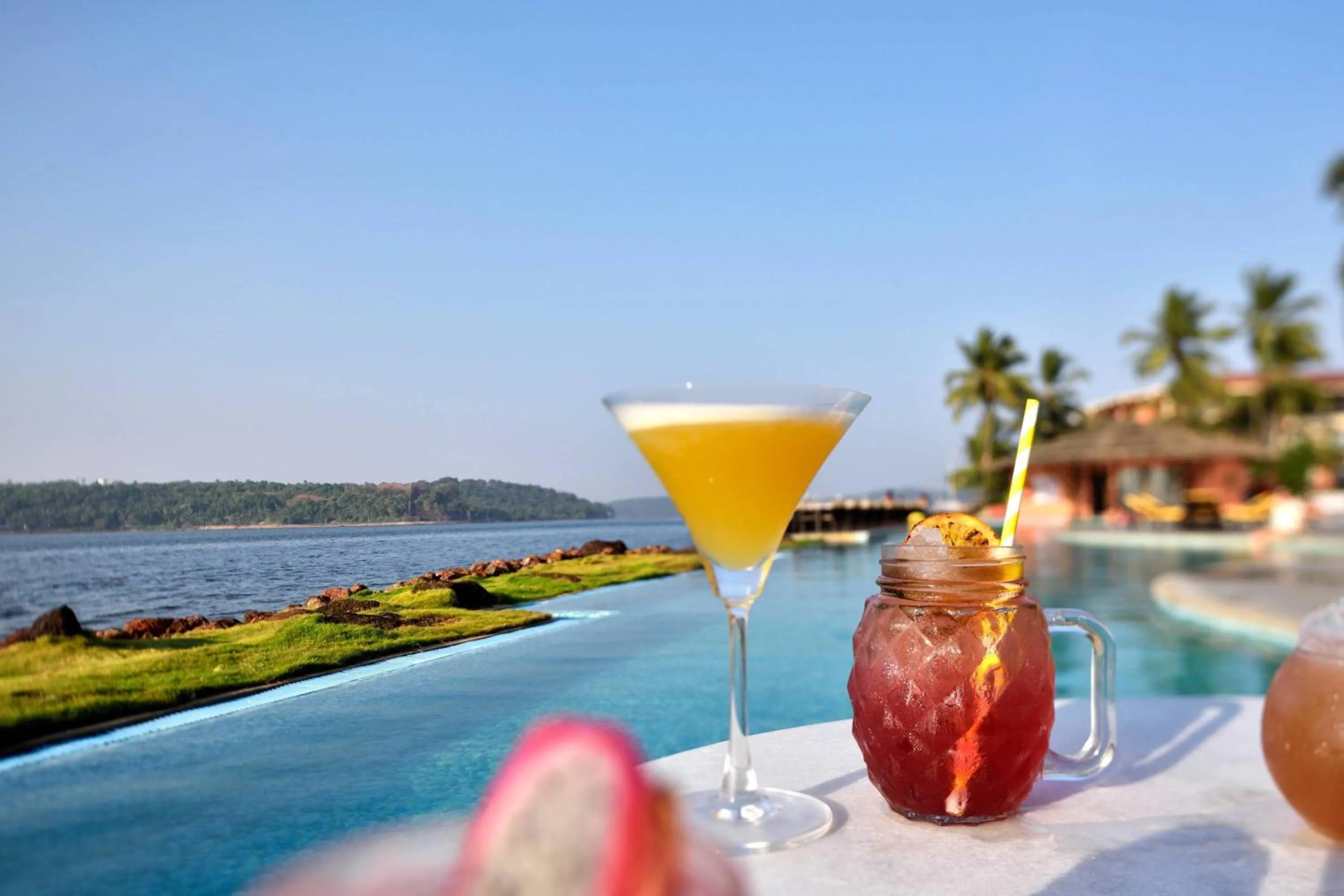 Swimming pool in Goa Marriott Resort & Spa