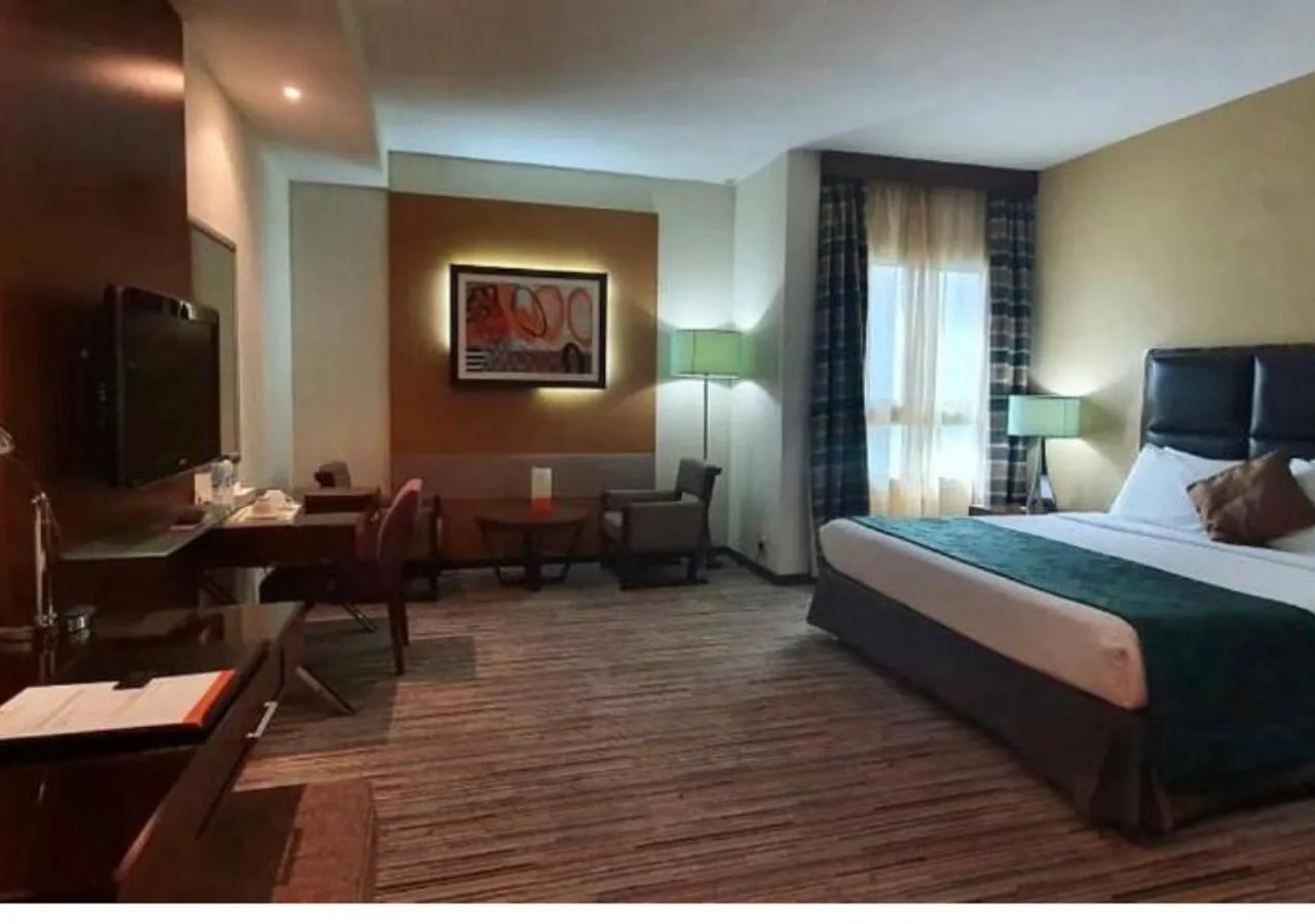 Bedroom, Bed in Phoenix Plaza Hotel Apartments