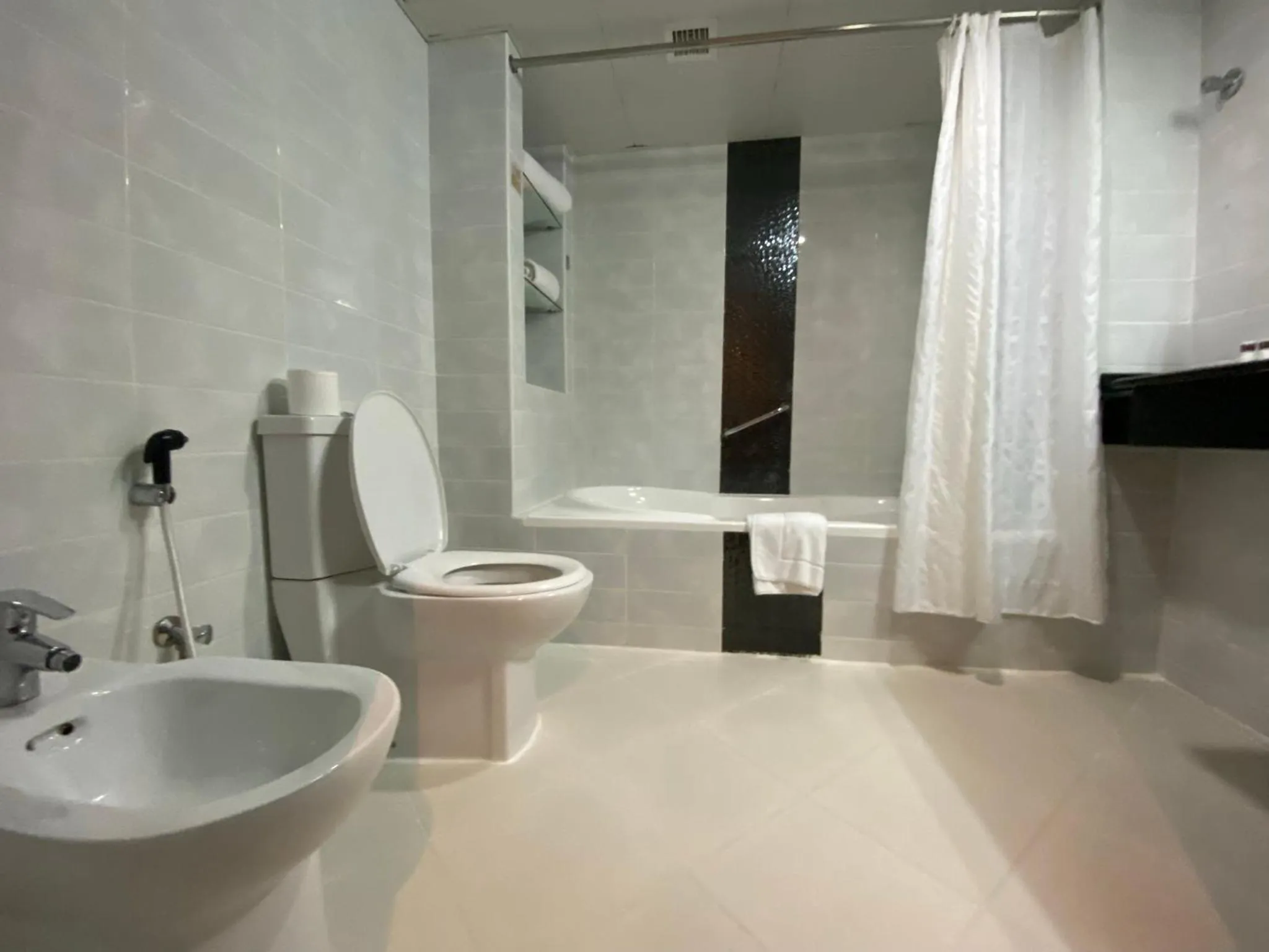 Bathroom in Phoenix Plaza Hotel Apartments