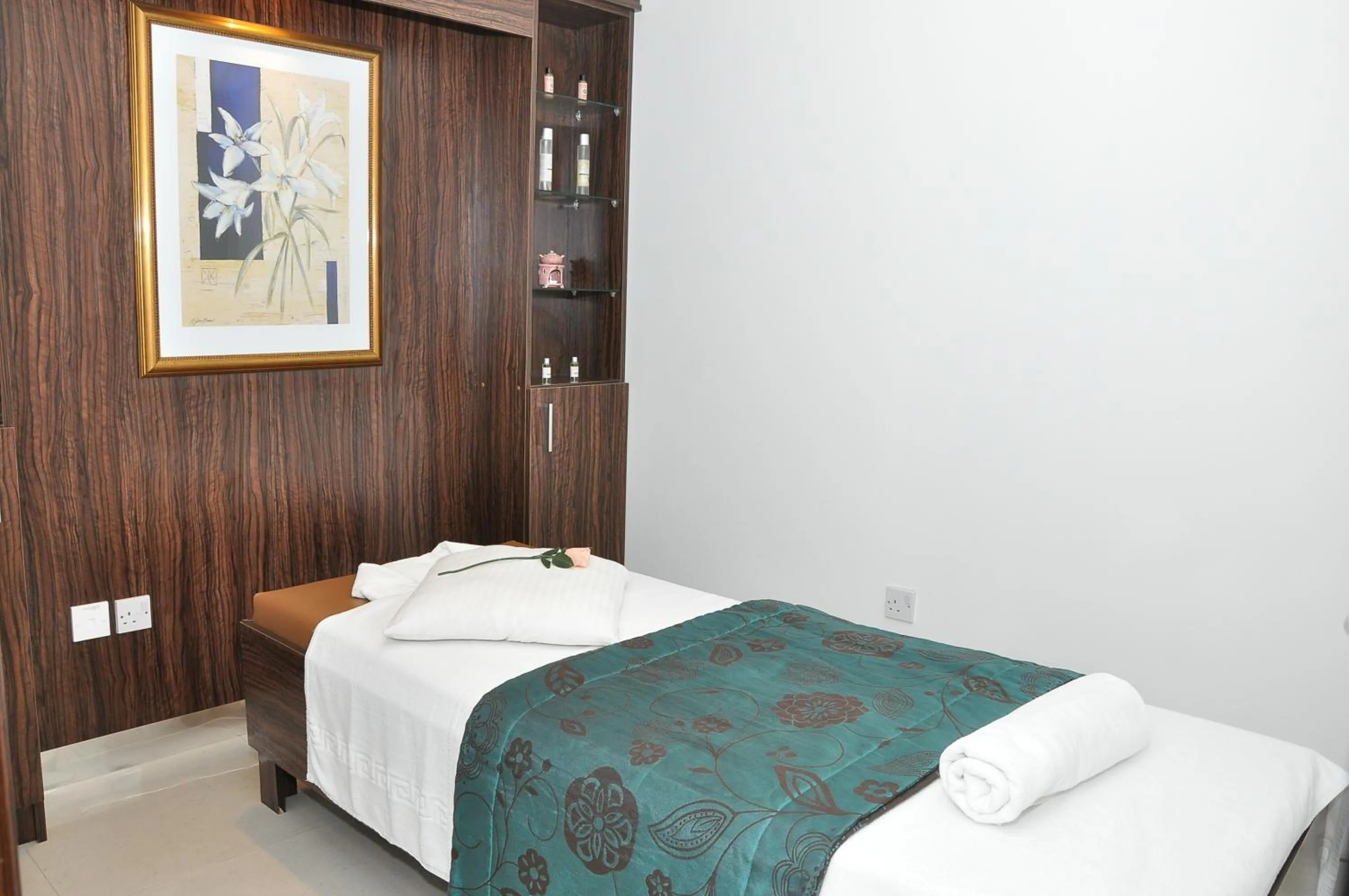 Bedroom, Bed in Phoenix Plaza Hotel Apartments