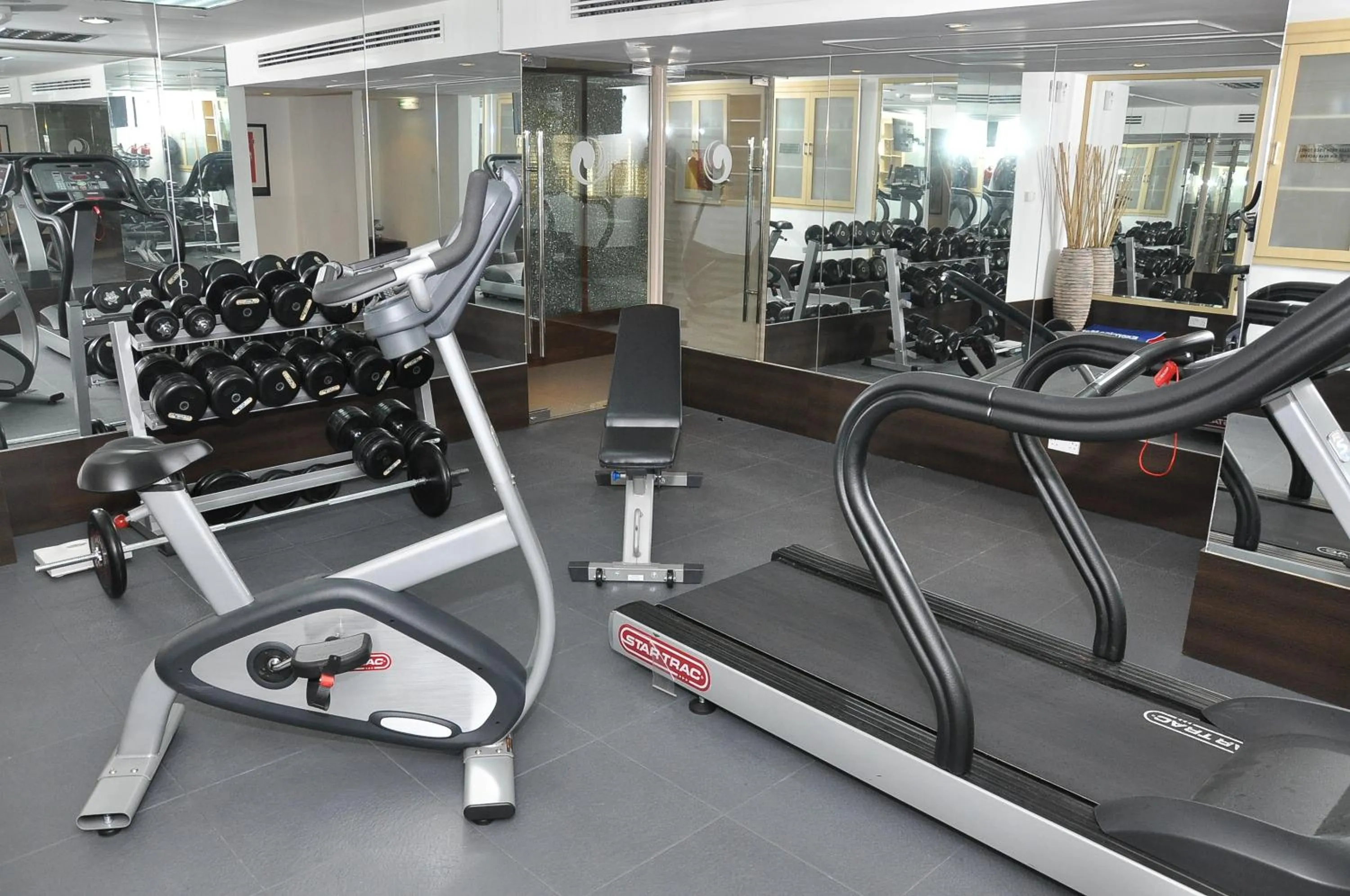 Fitness centre/facilities in Phoenix Plaza Hotel Apartments