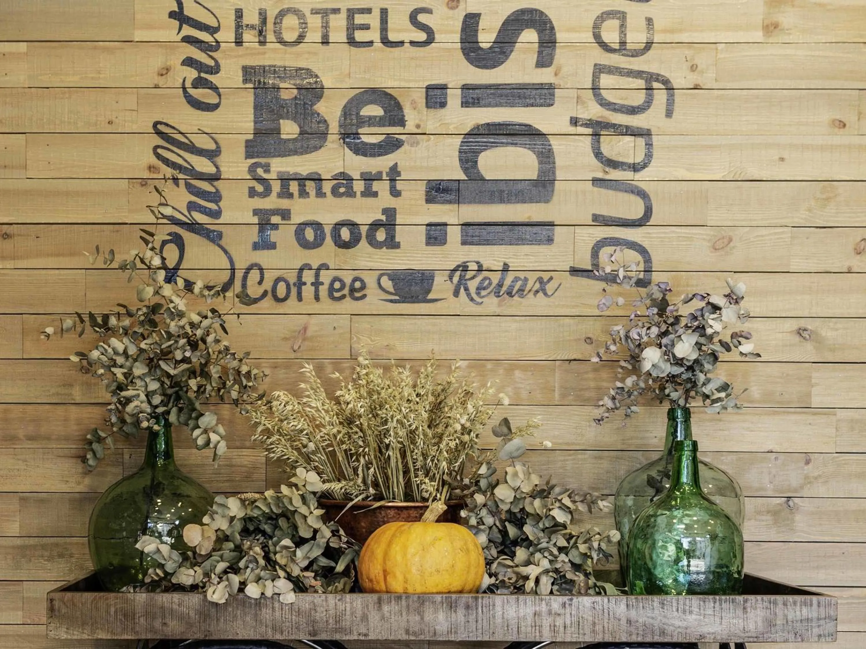 Property building in Ibis Oviedo