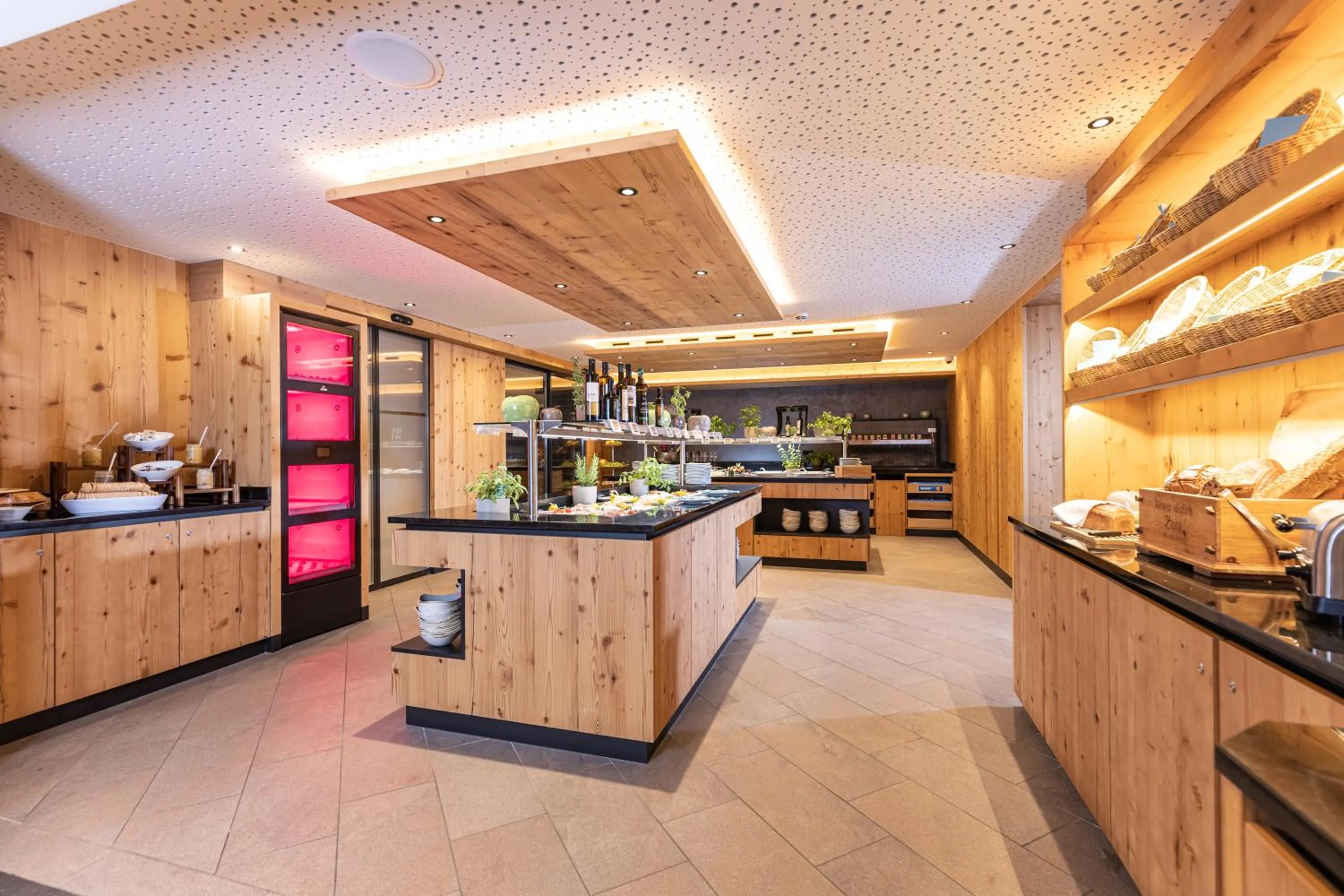 Buffet breakfast in 4*S Galtenberg Resort