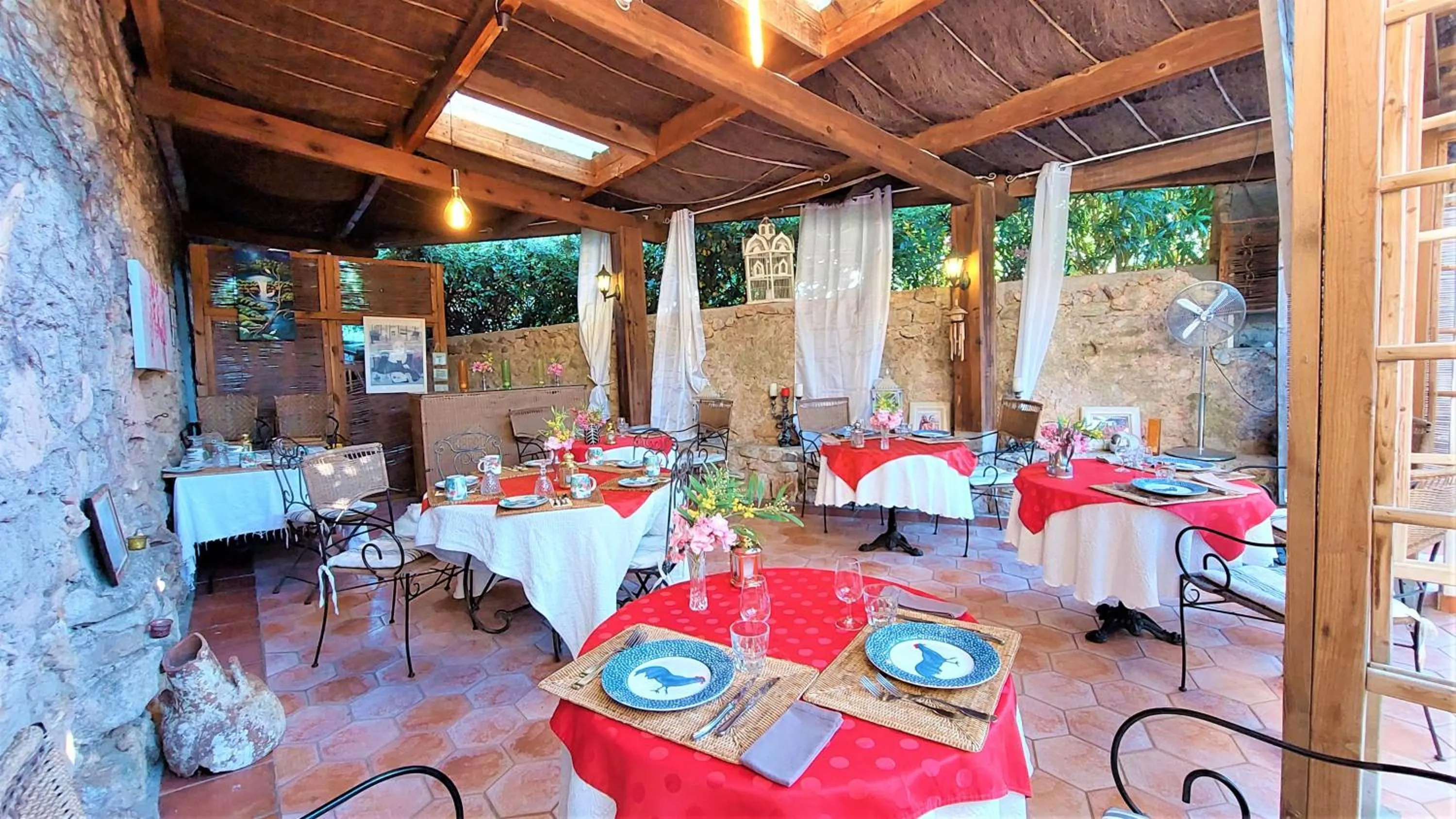 Patio in La Bergerie Du Moulin