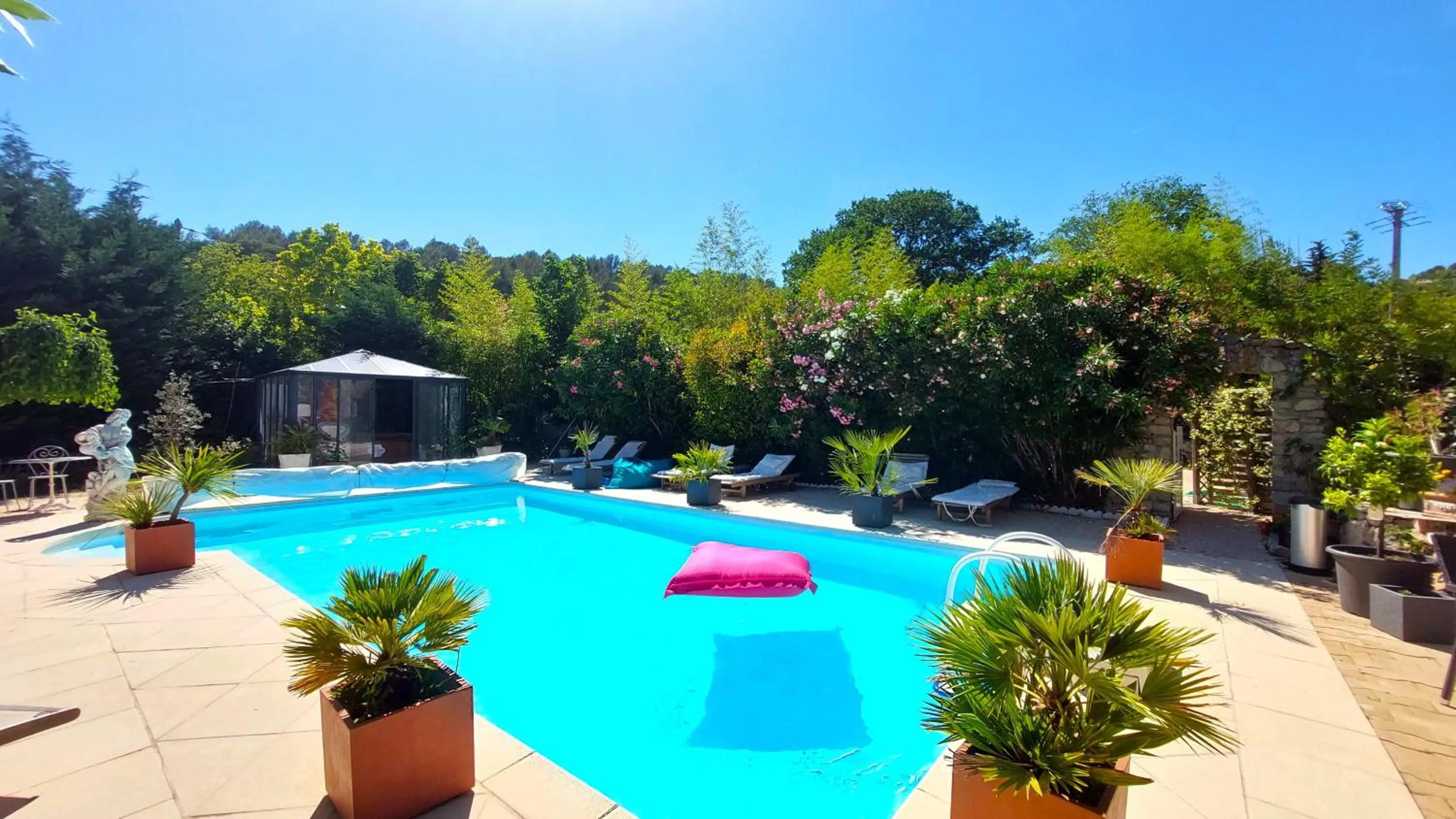 Swimming pool in La Bergerie Du Moulin
