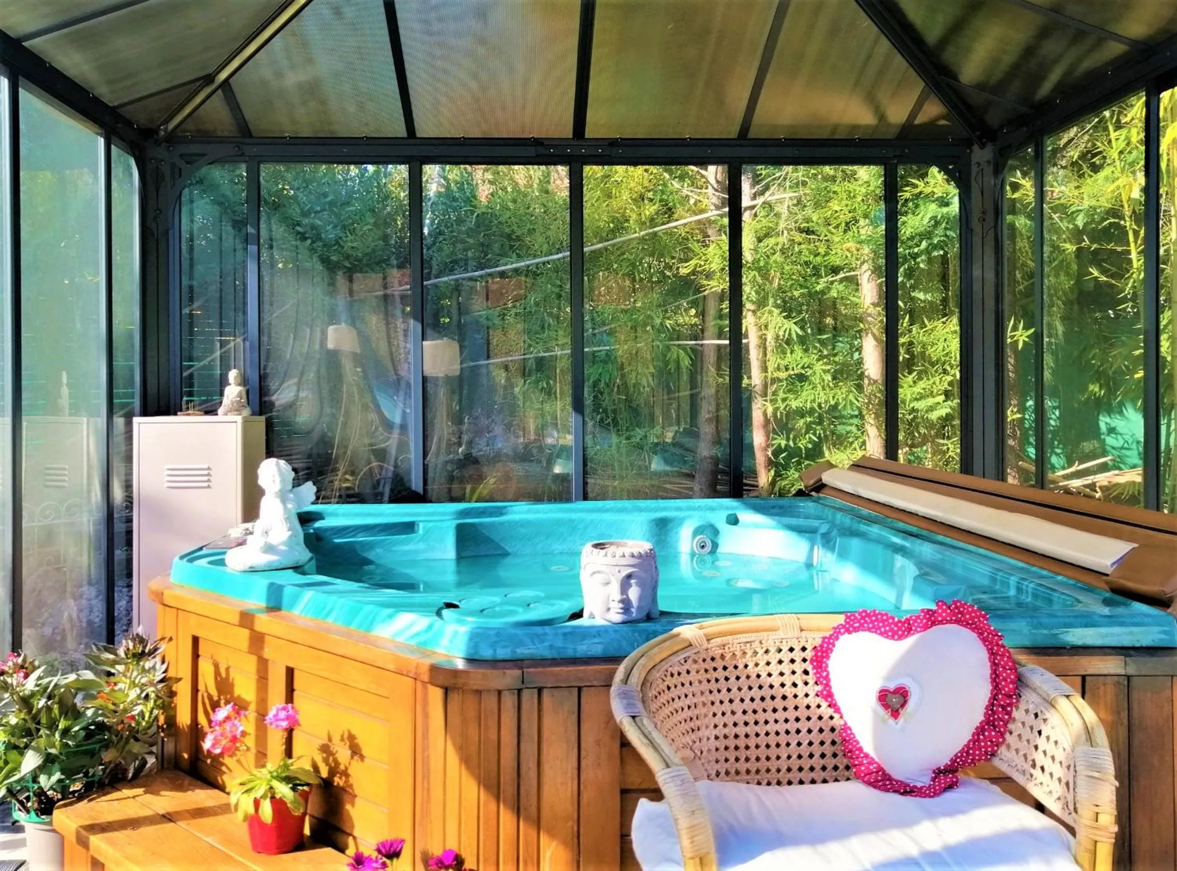 Hot Tub in La Bergerie Du Moulin