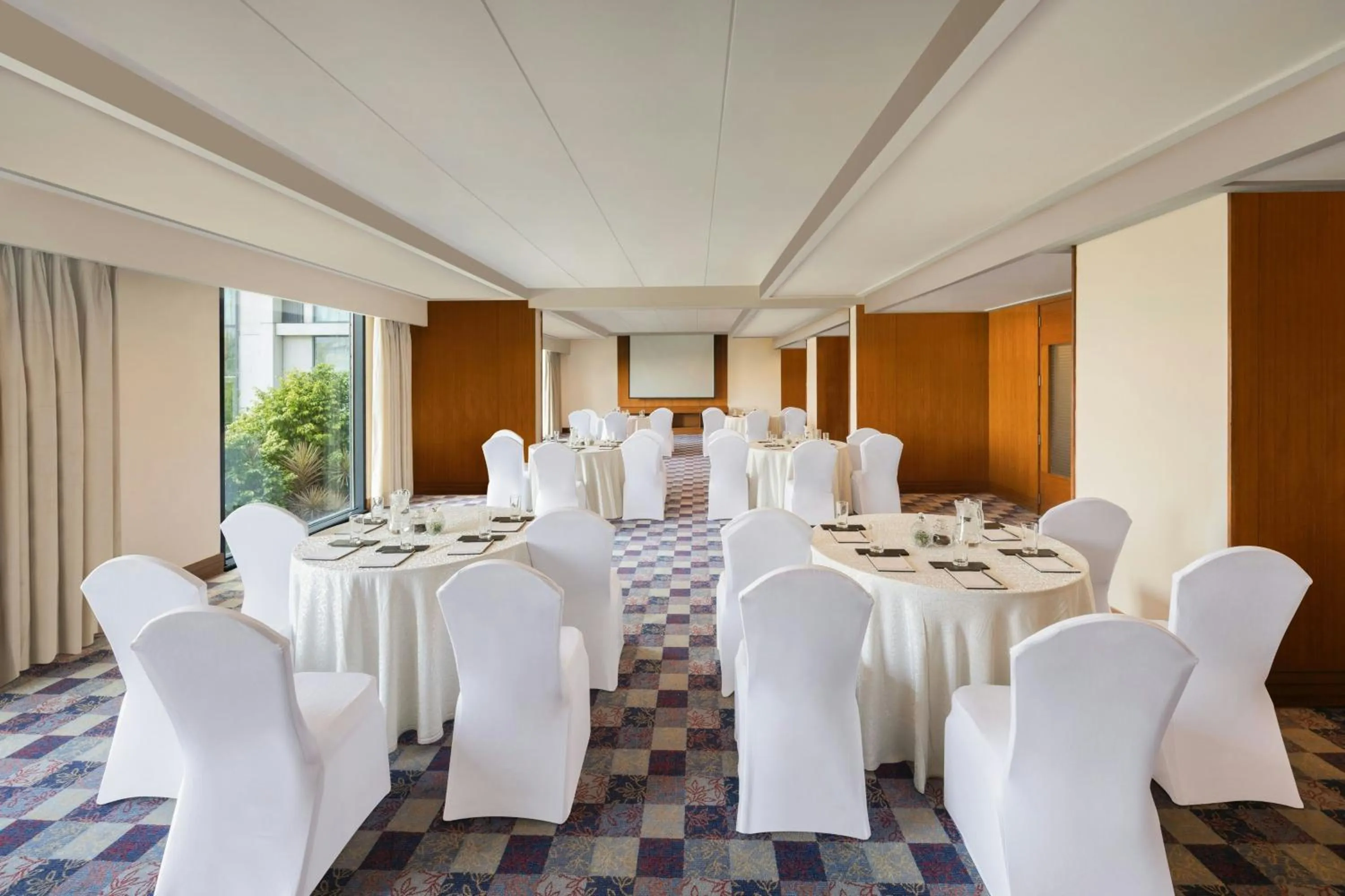 Meeting/conference room in Courtyard by Marriott Hyderabad