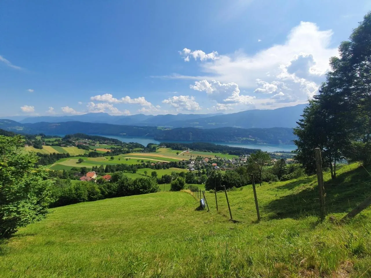 Natural landscape in Haus Kraller-Urlaub mit Seeblick