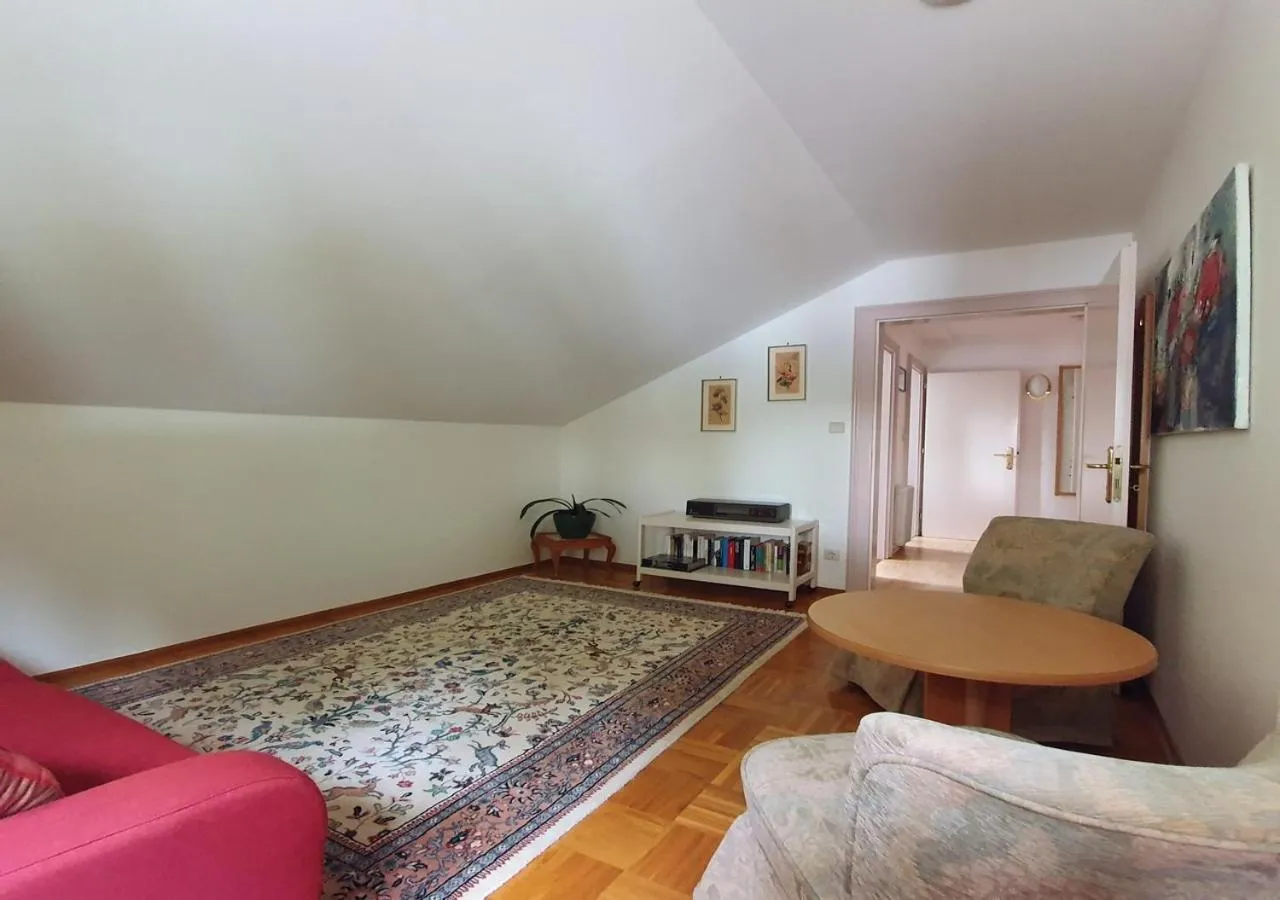 Living room, Bed in Haus Kraller-Urlaub mit Seeblick