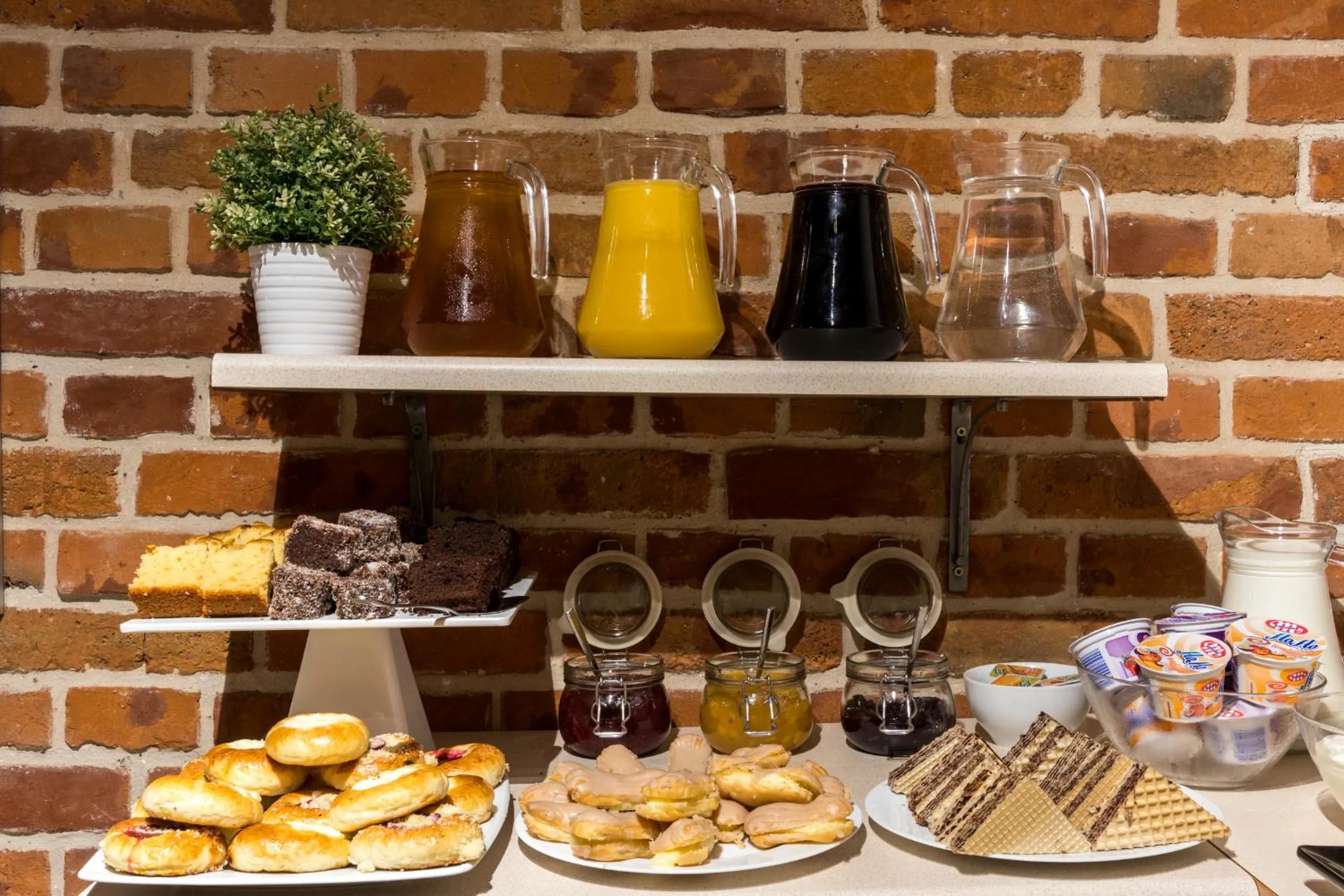 Coffee/tea facilities in Aparthotel Pergamin