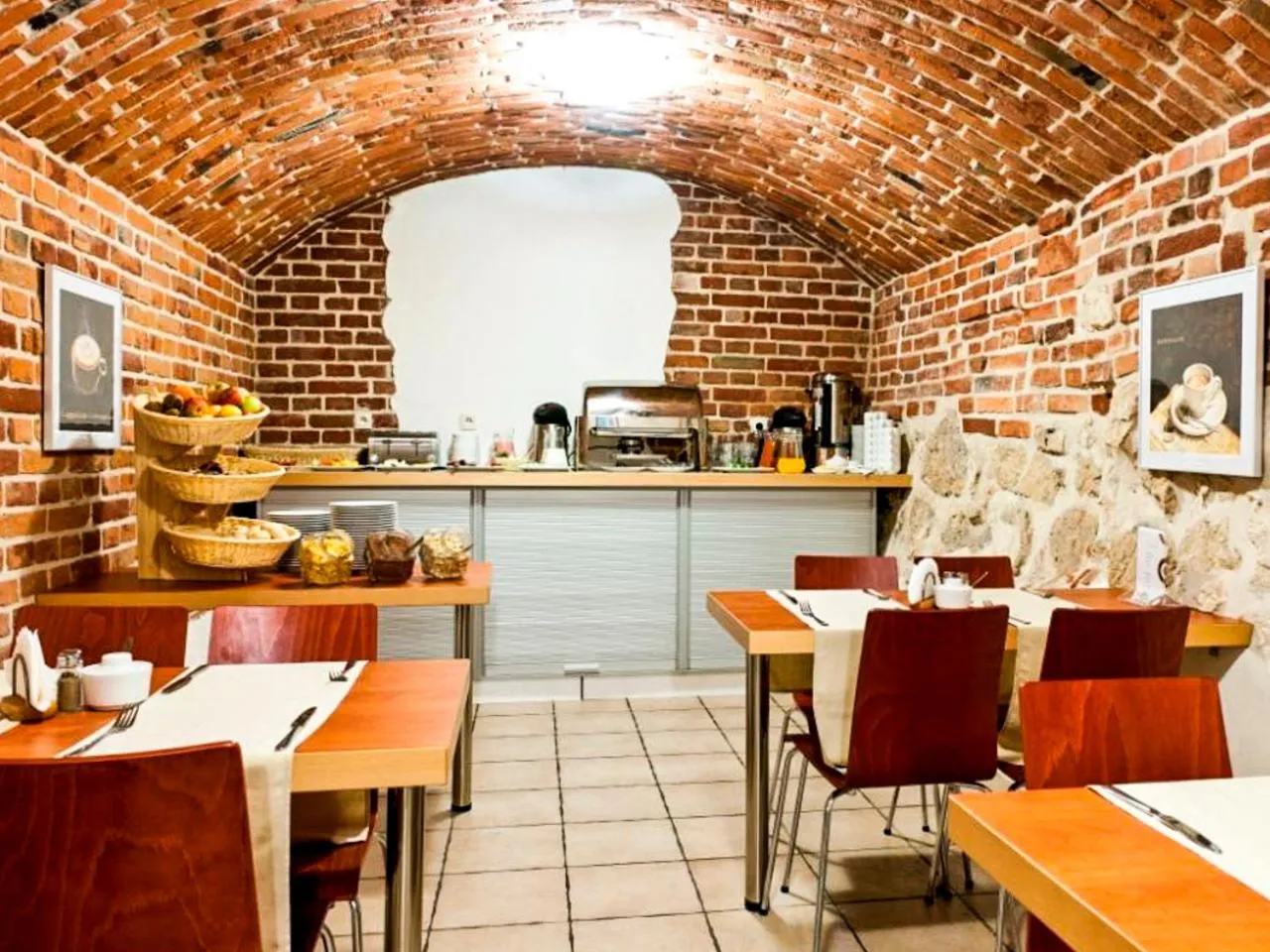 Restaurant/places to eat in Aparthotel Pergamin