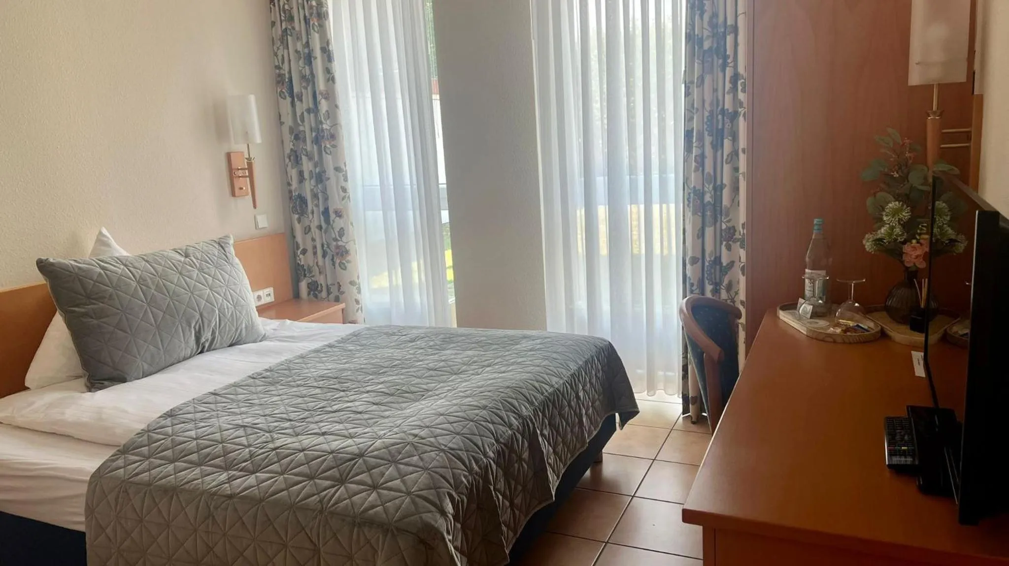 Bed in Hotel Victoria