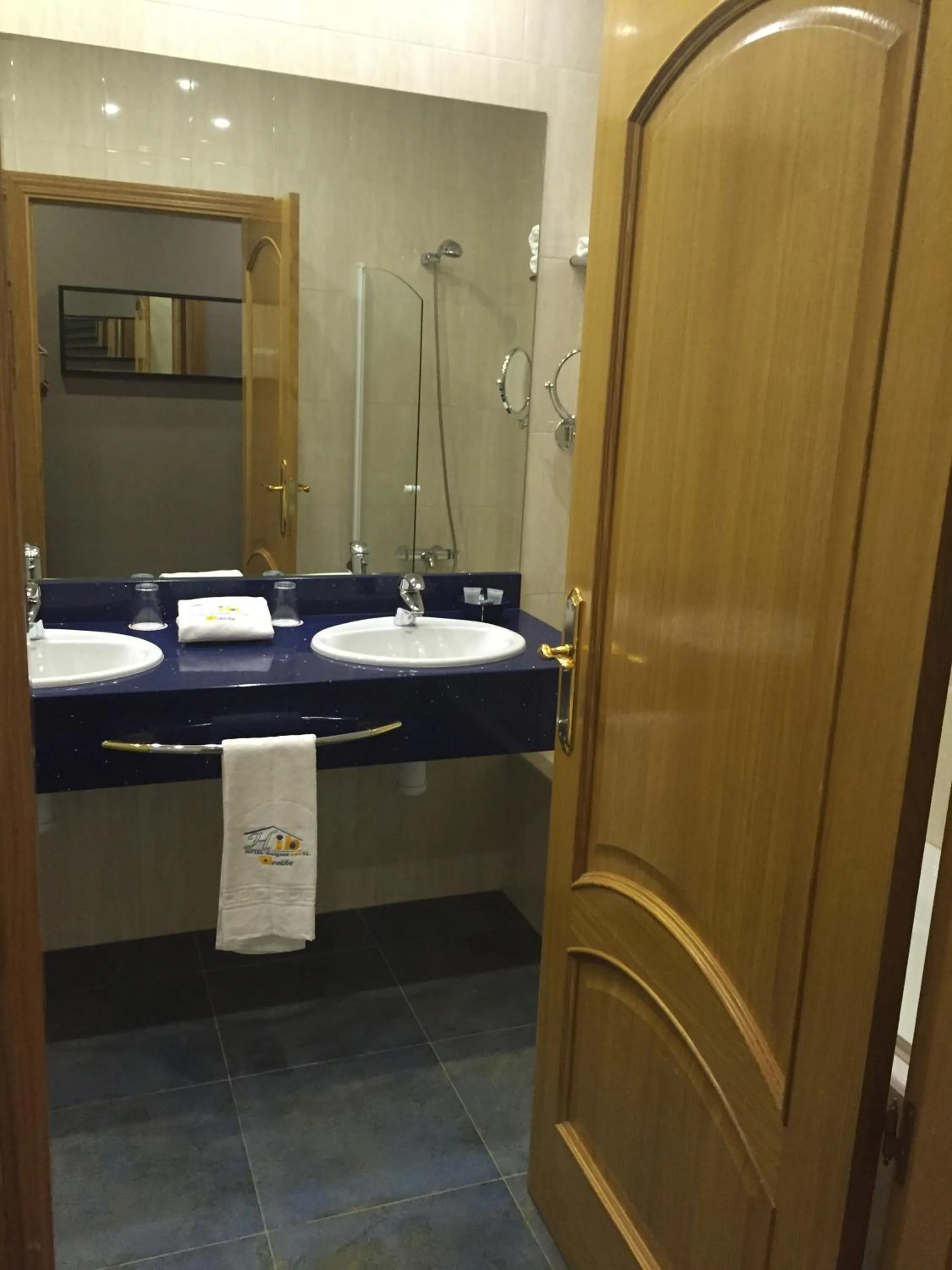 Bathroom in Hotel Armiñe