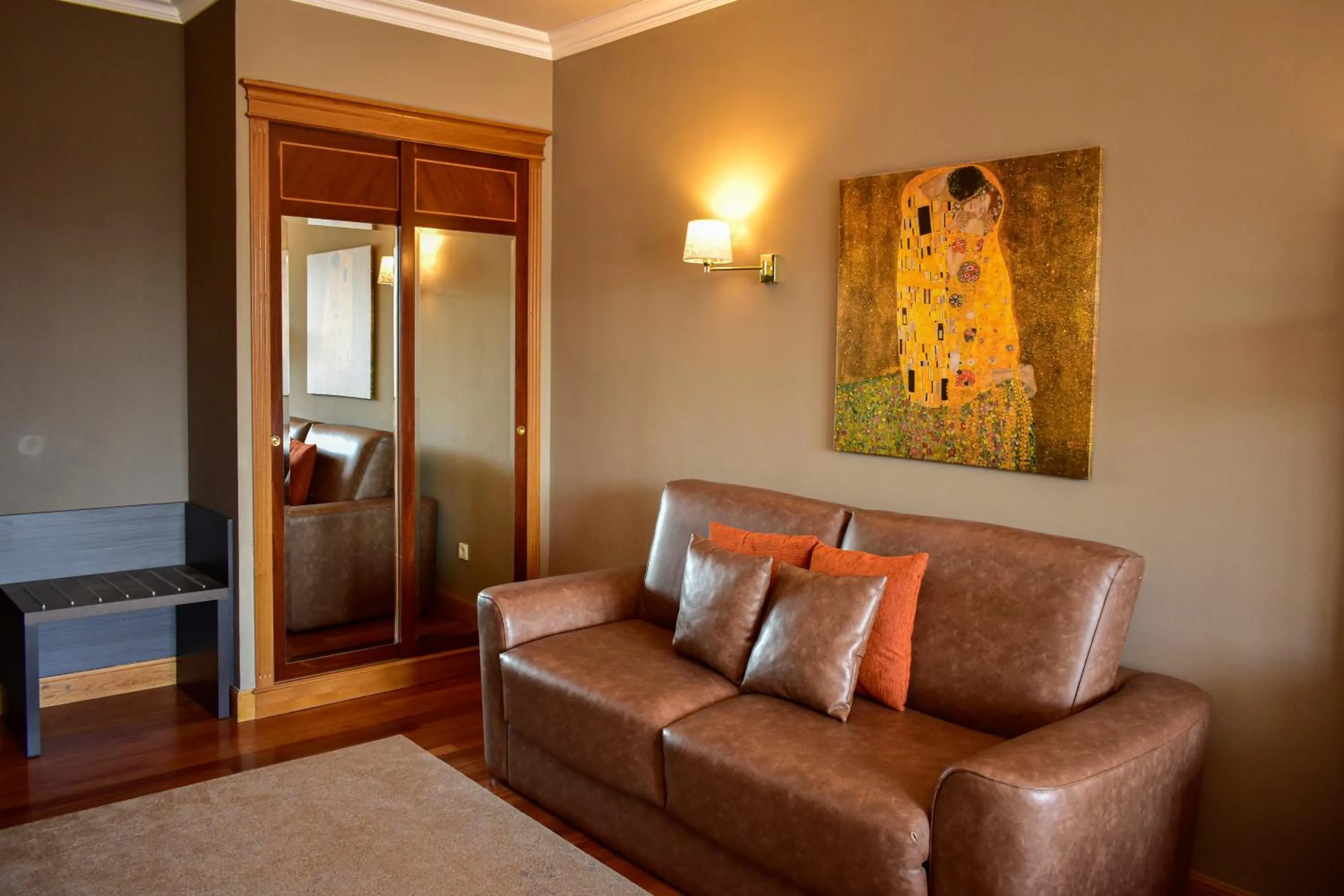 Photo of the whole room in Hotel Armiñe