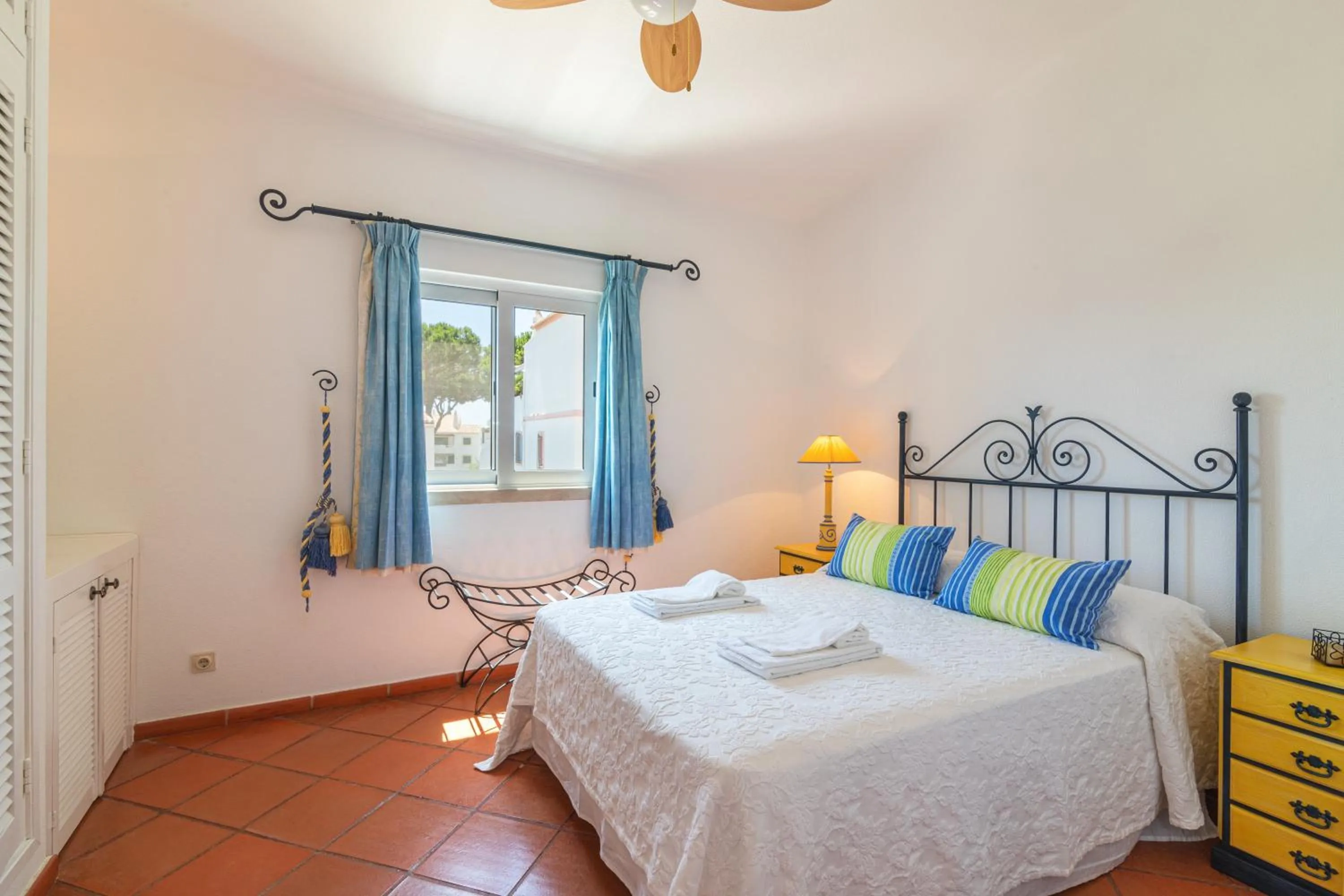 Bed in The Old Village, Prestige and Solar by Village 4U