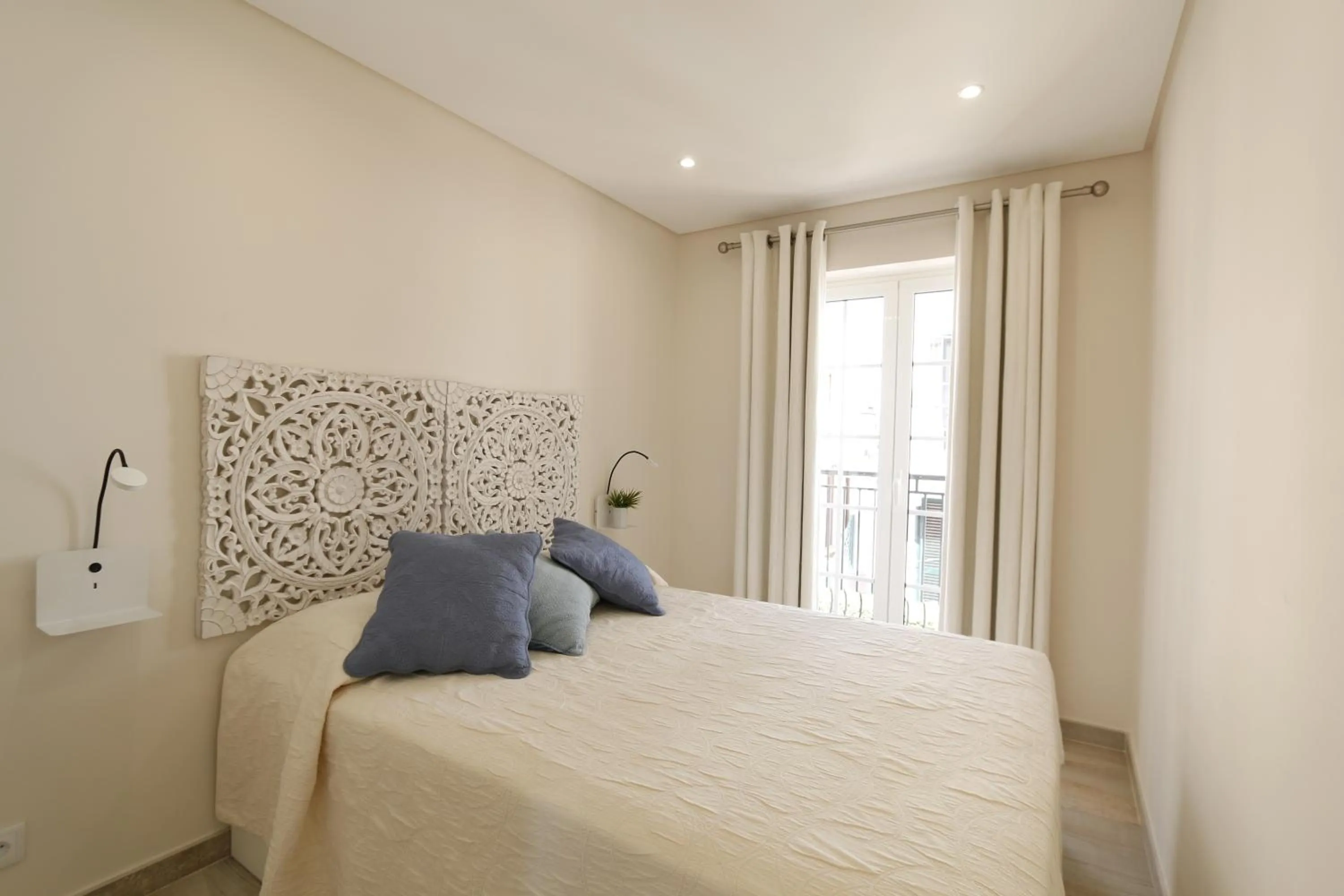 Bed in The Old Village, Prestige and Solar by Village 4U