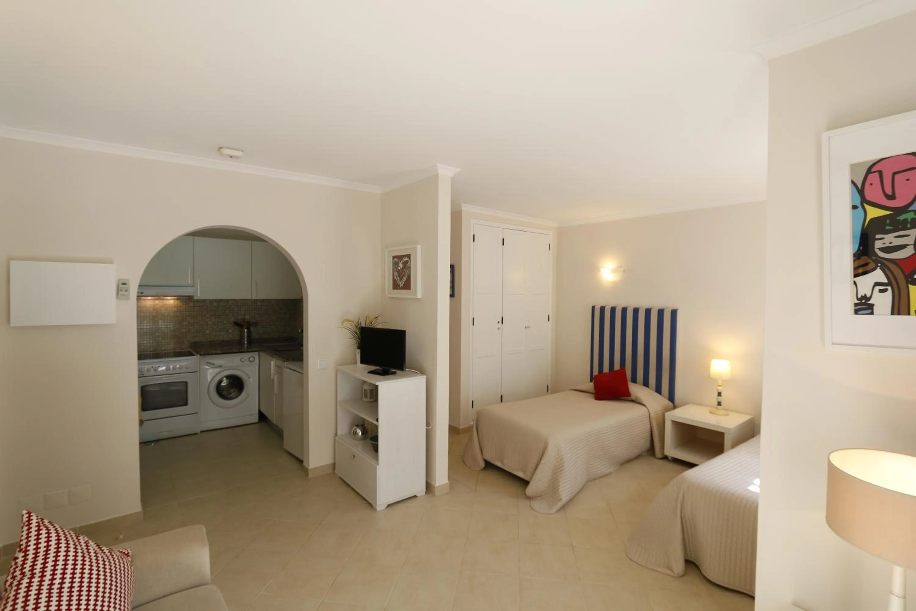 Kitchen or kitchenette, Bed in The Old Village, Prestige and Solar by Village 4U