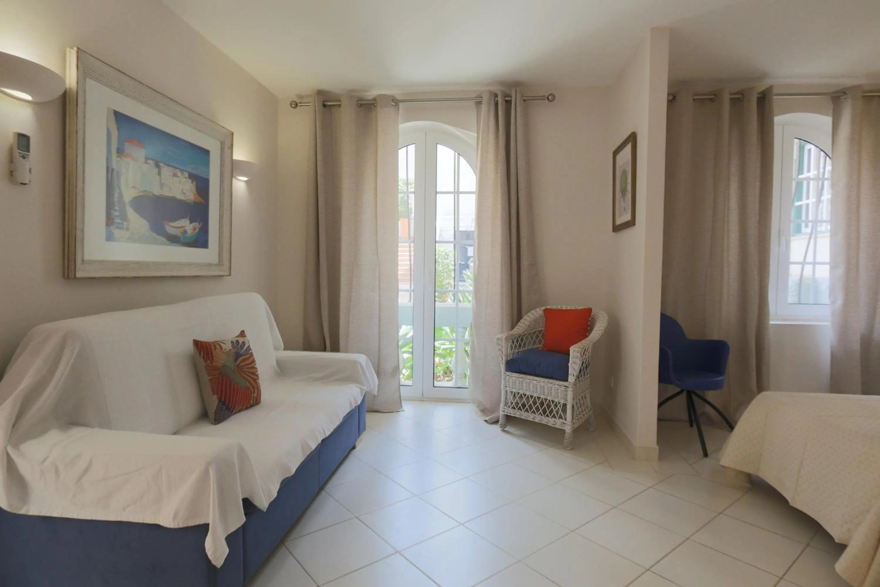 Living room, Bed in The Old Village, Prestige and Solar by Village 4U