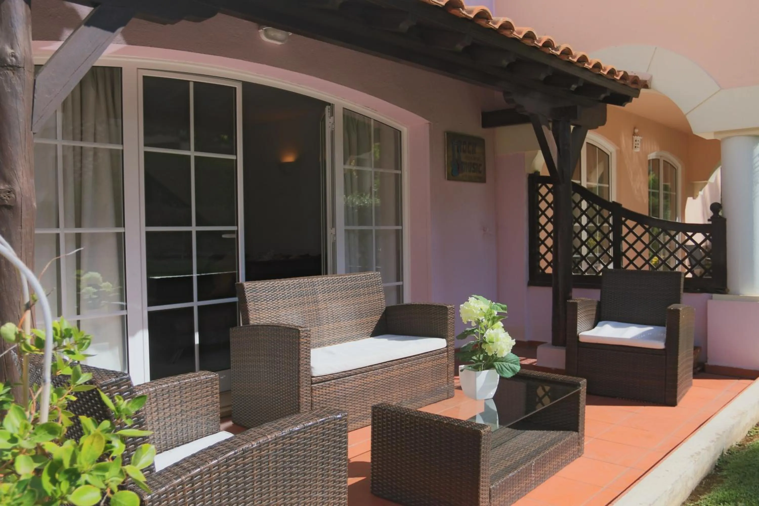 Patio in The Old Village, Prestige and Solar by Village 4U