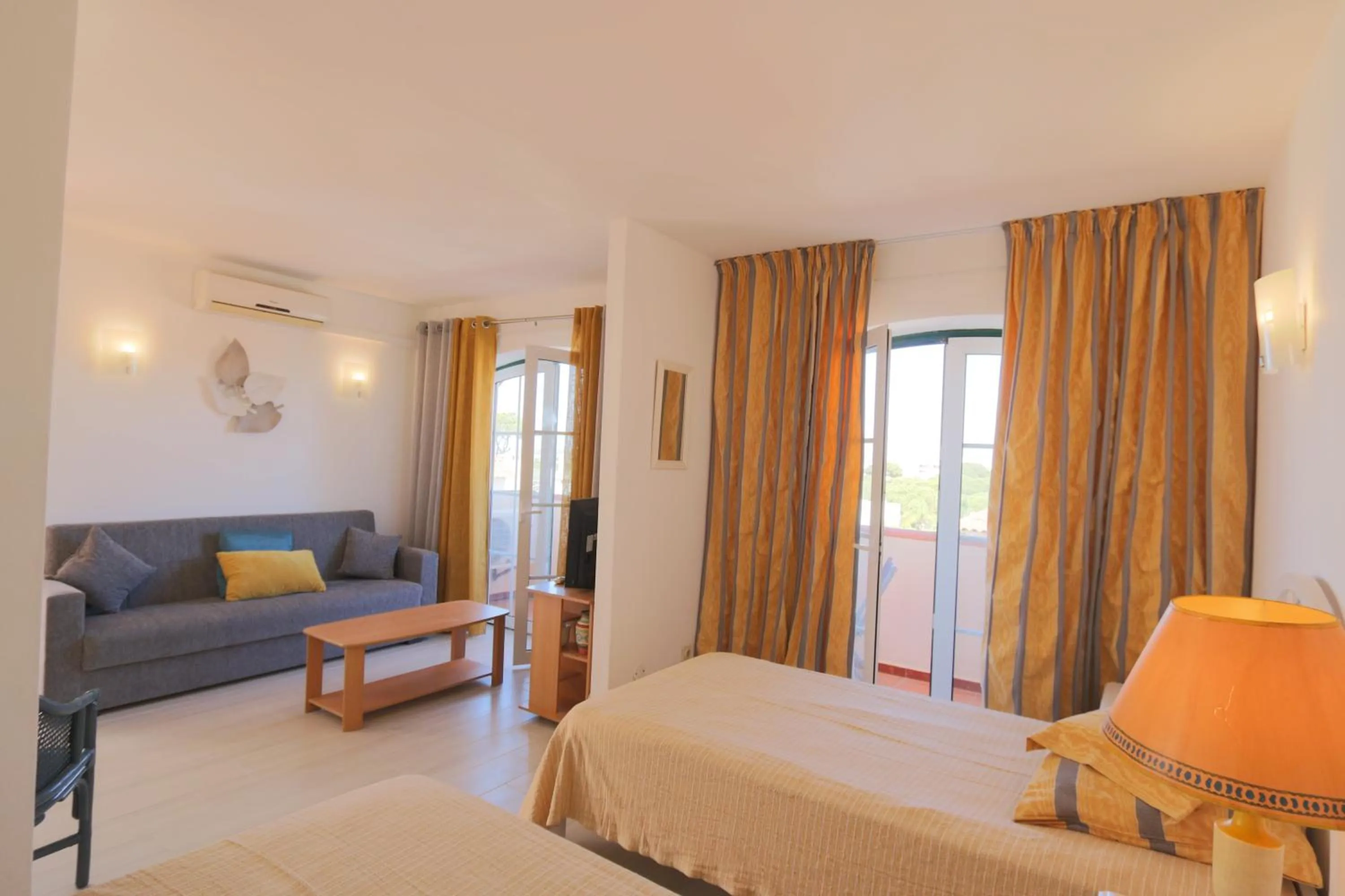 Bed in The Old Village, Prestige and Solar by Village 4U