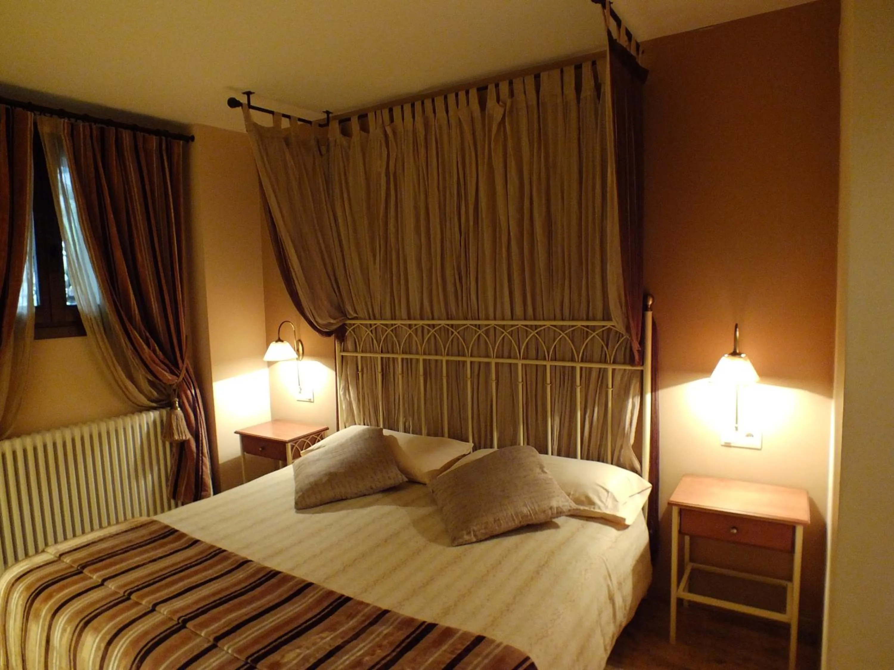 Photo of the whole room, Bed in Hotel Areulo