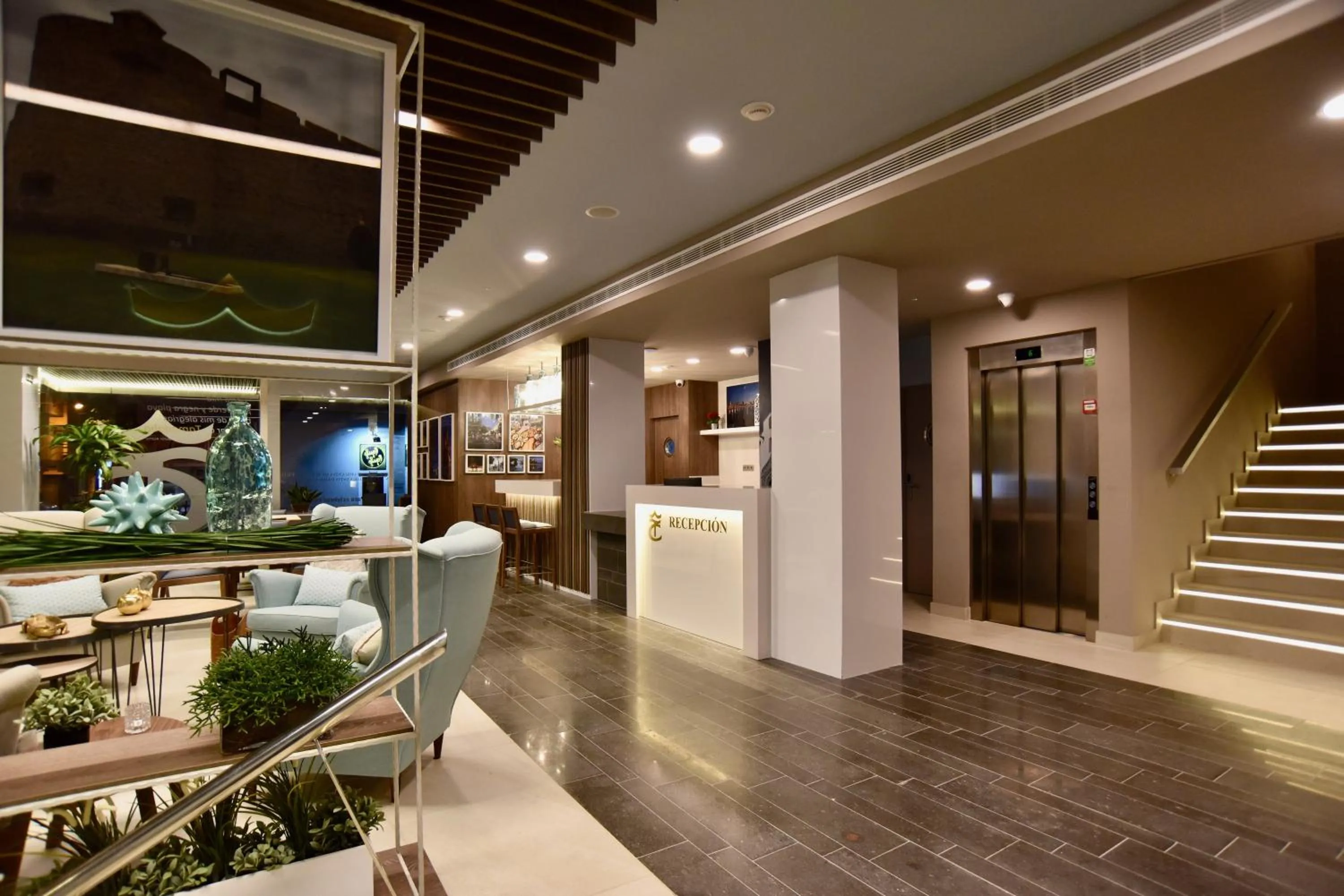 Lobby or reception in TC Hotel Doña Luisa