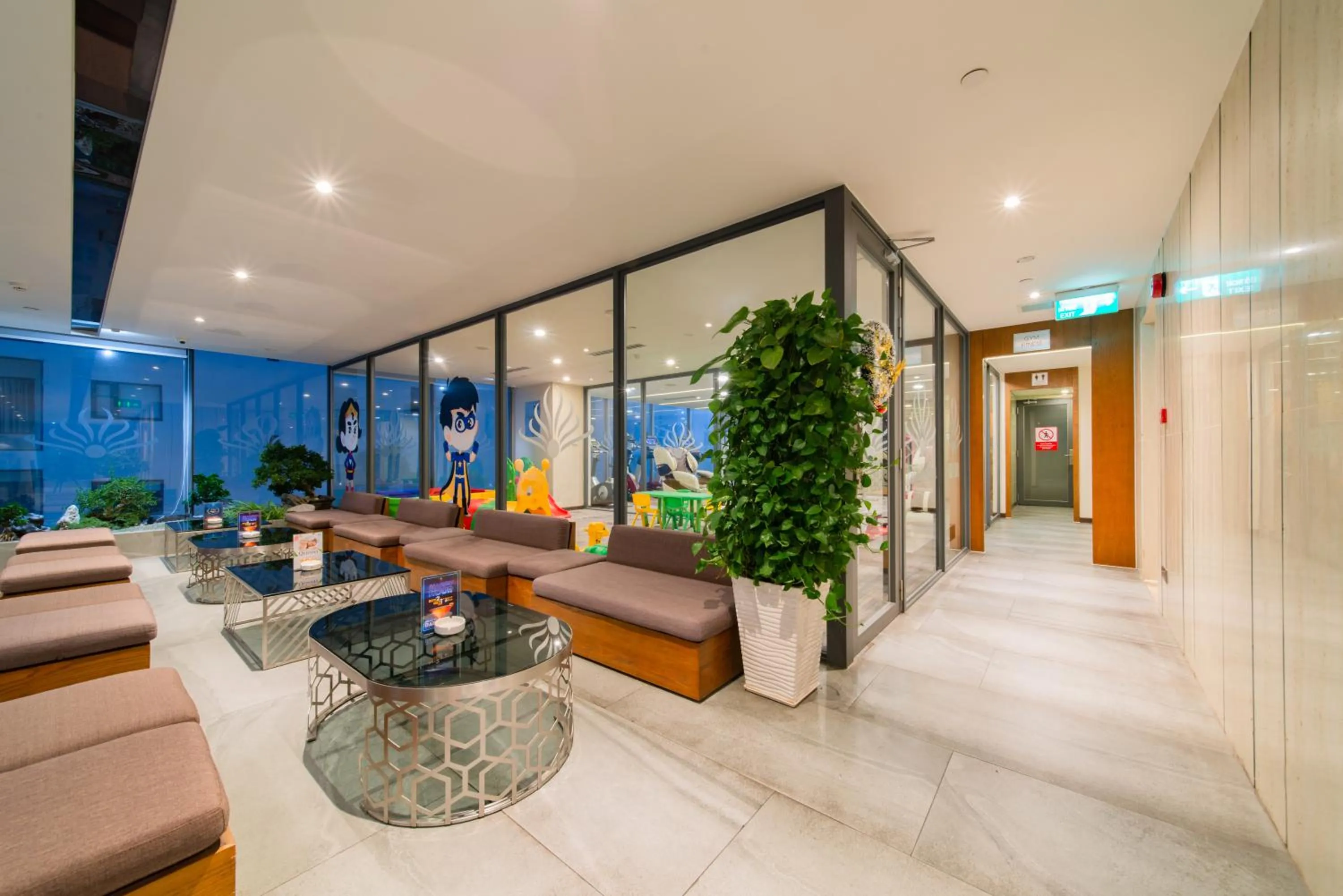 Restaurant/places to eat in Queen Ann Nha Trang Hotel