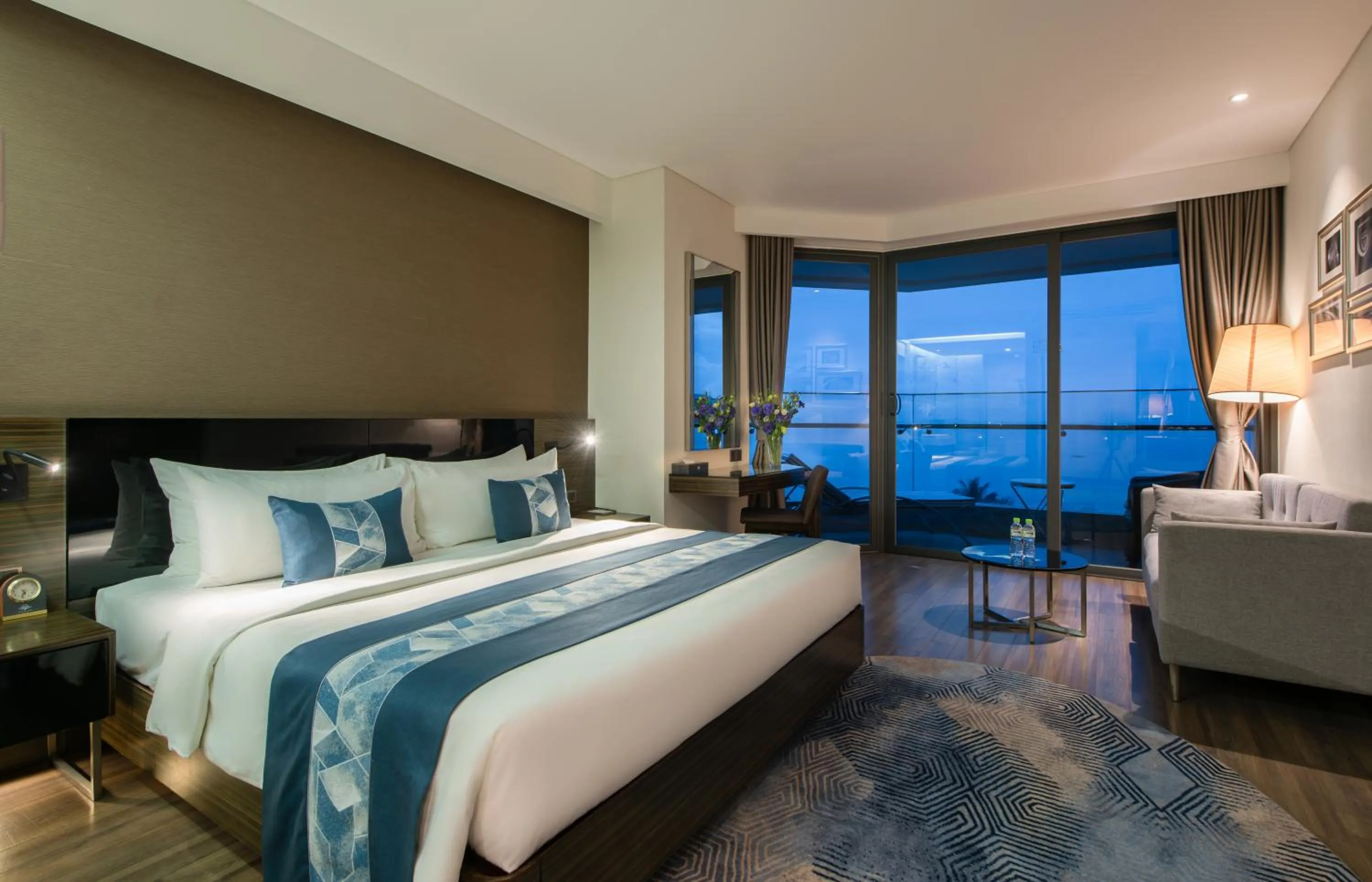 Bedroom, Bed in Queen Ann Nha Trang Hotel