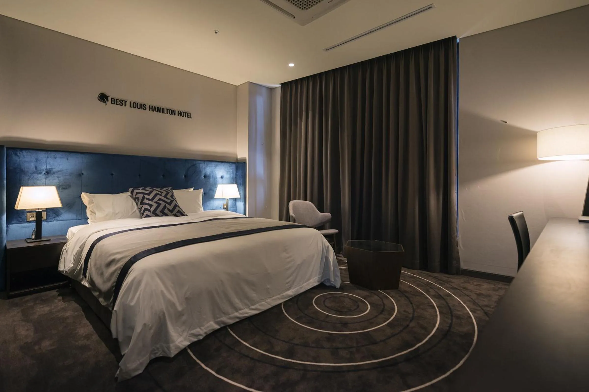 Bed in Best Louis Hamilton Hotel Changwon