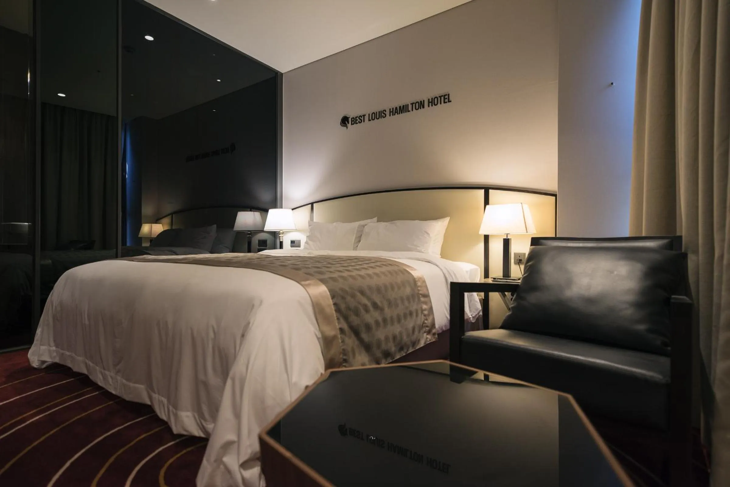 Bed in Best Louis Hamilton Hotel Changwon