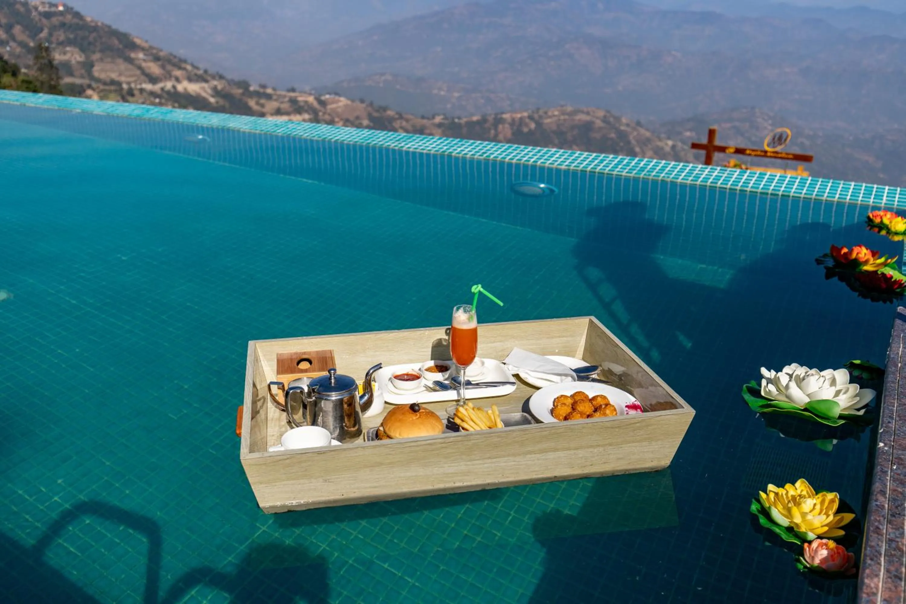 Food and drinks in Hotel Mystic Mountain