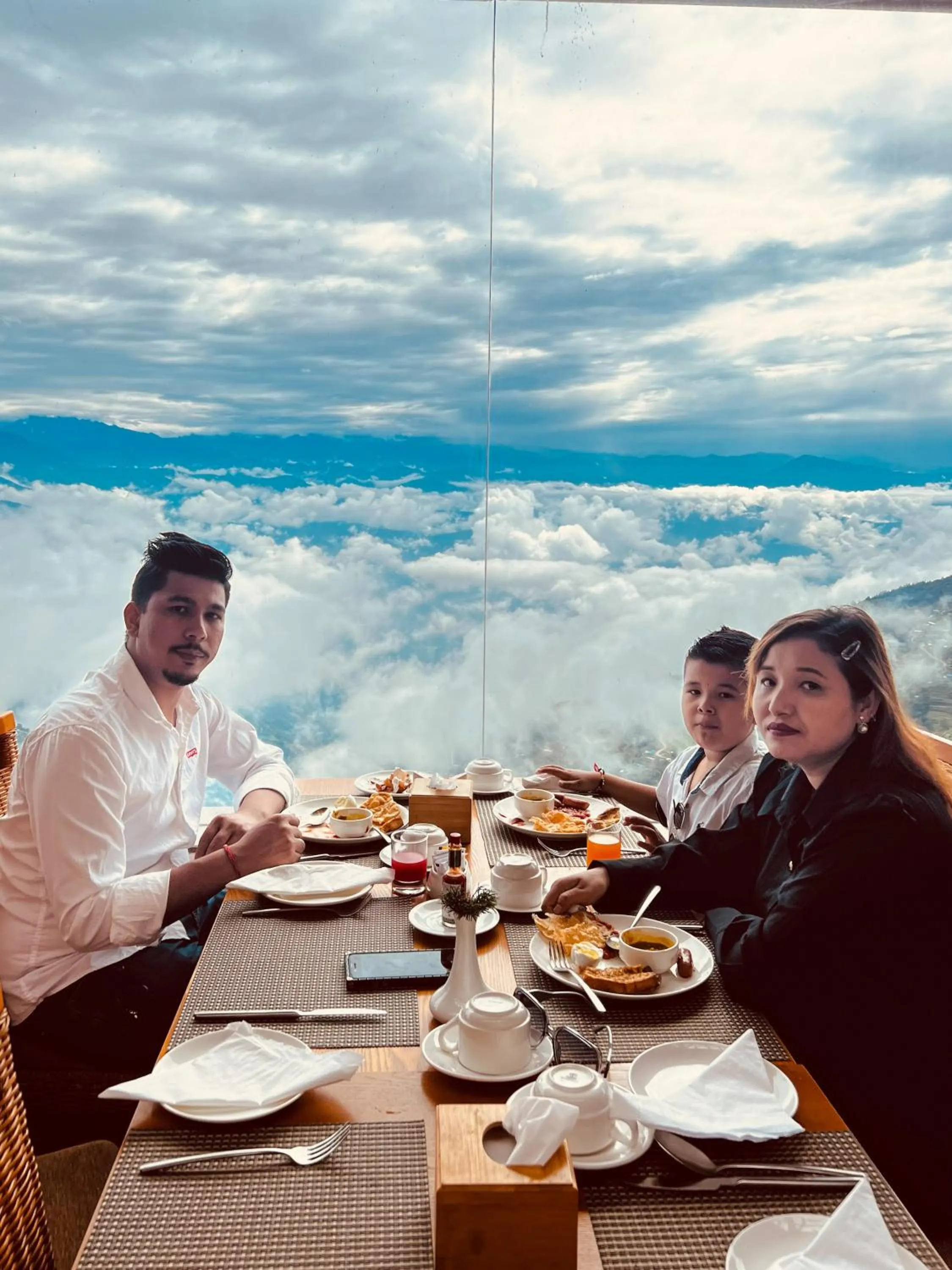 Restaurant/places to eat in Hotel Mystic Mountain