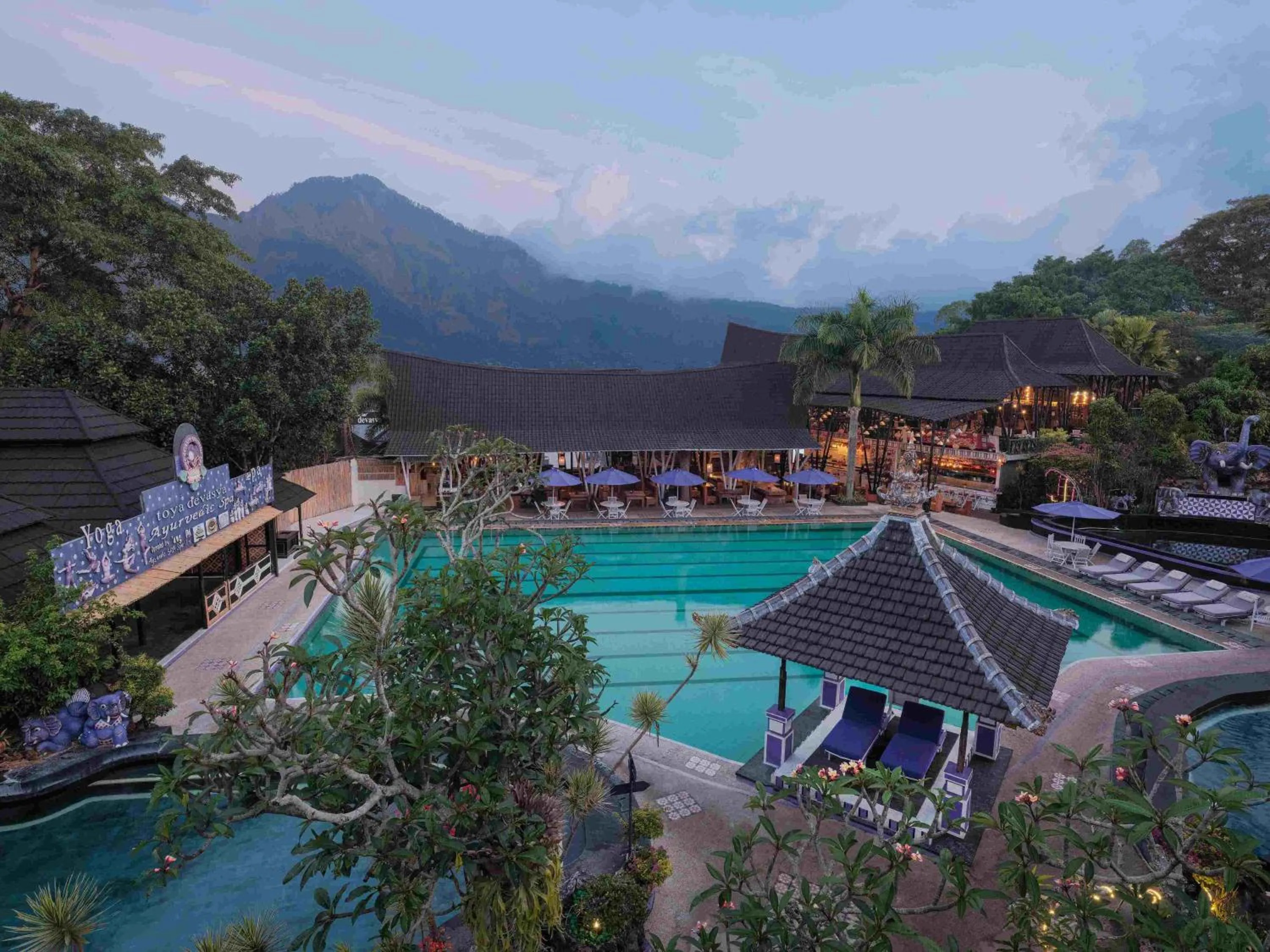 Swimming pool in The Ayu Kintamani Villa at Toya Devasya